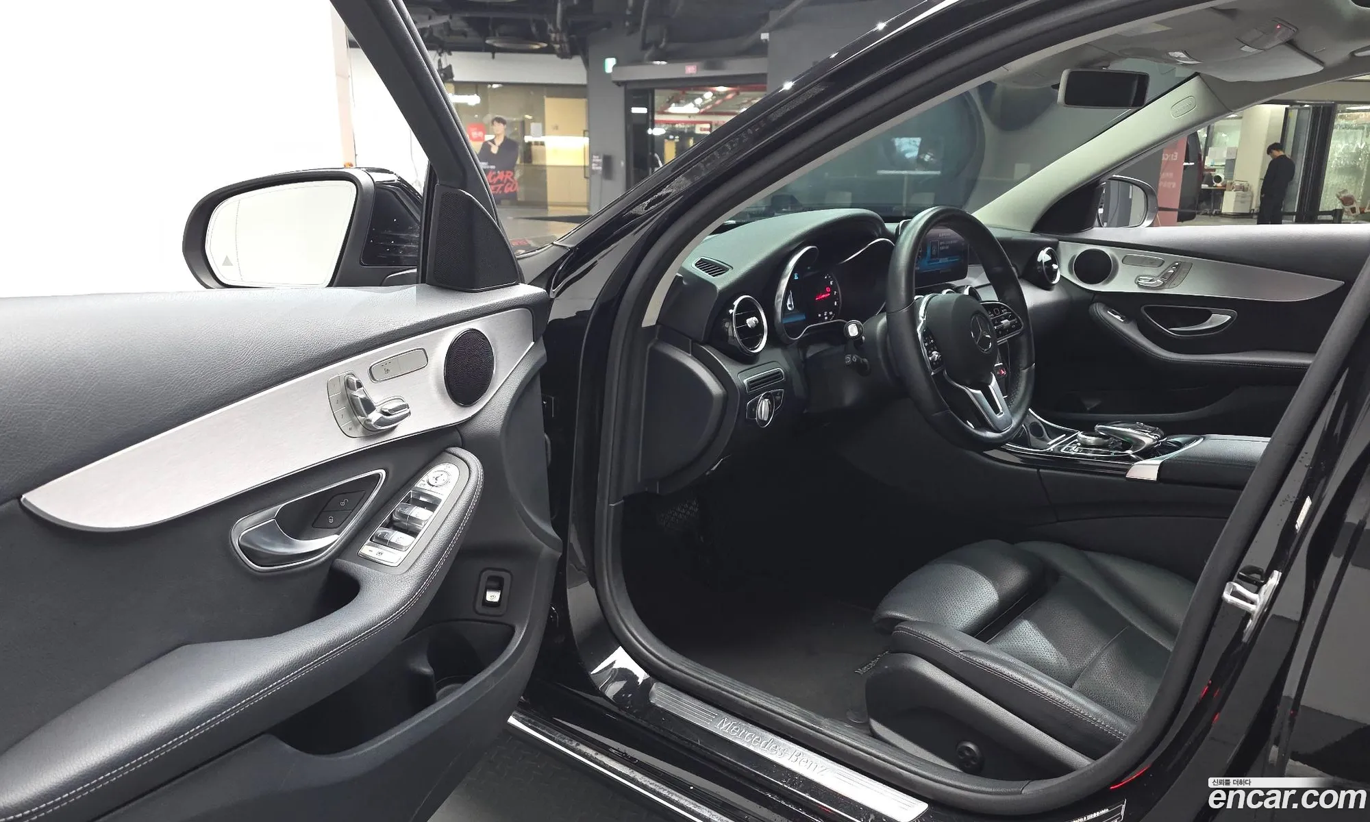 Mercedes-Benz C-Class W205 2020 — 16