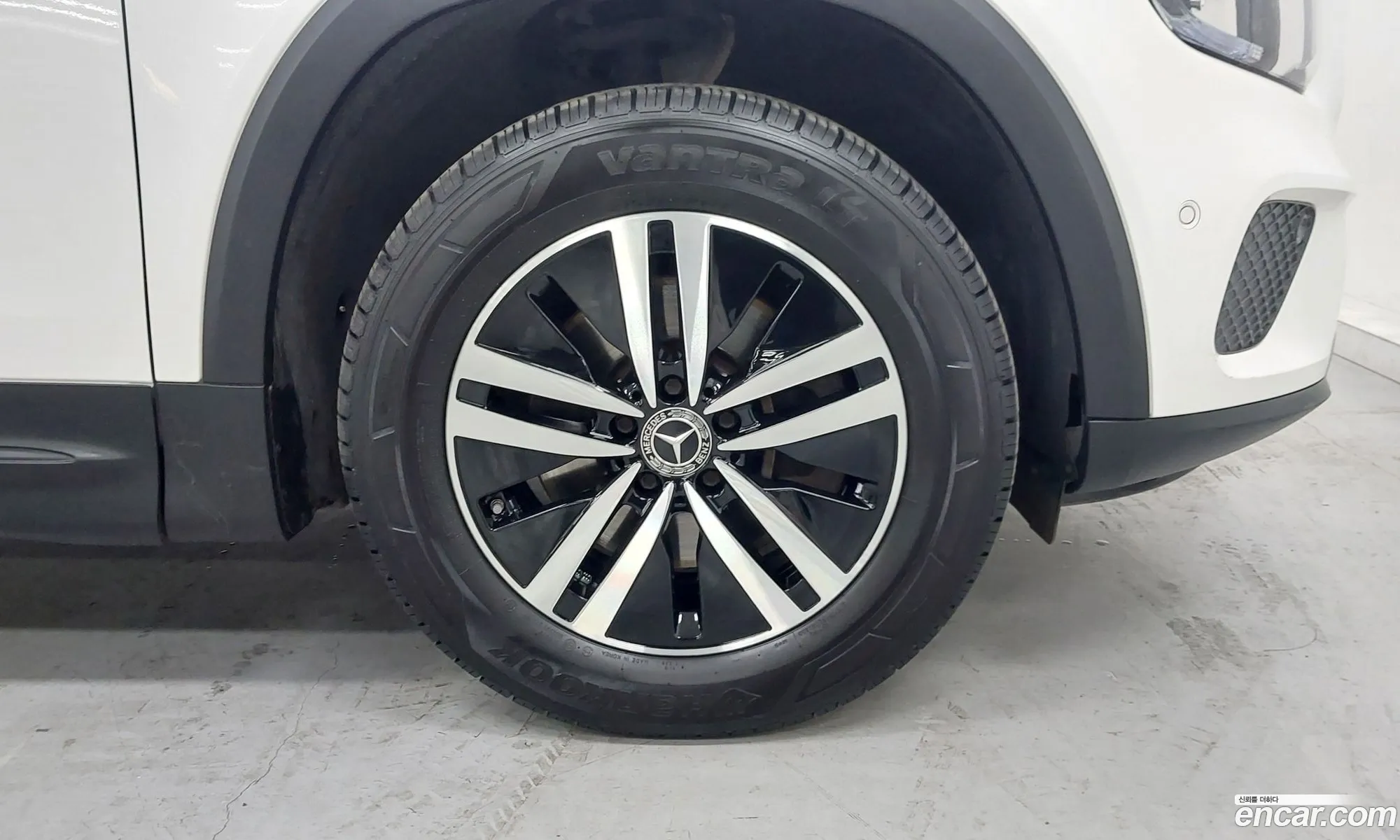Mercedes-Benz GLB-Class X247 2021 — 8