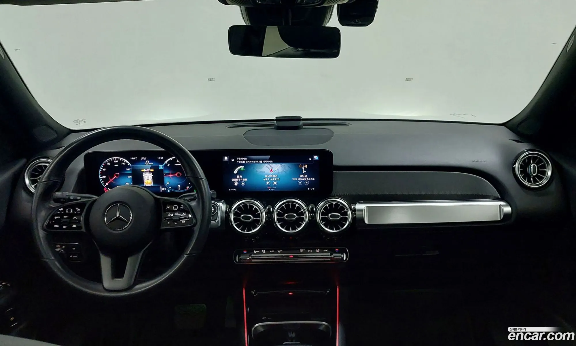 Mercedes-Benz GLB-Class X247 2021 — 12