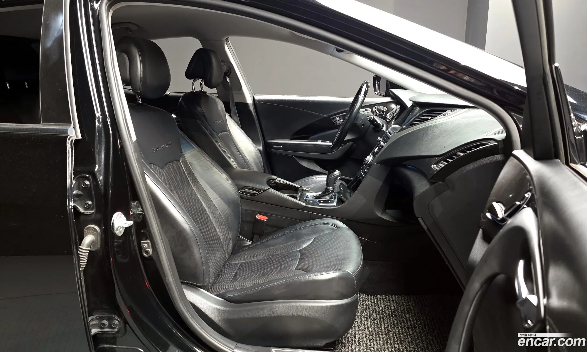 Hyundai Grandeur HG 2015 — 2