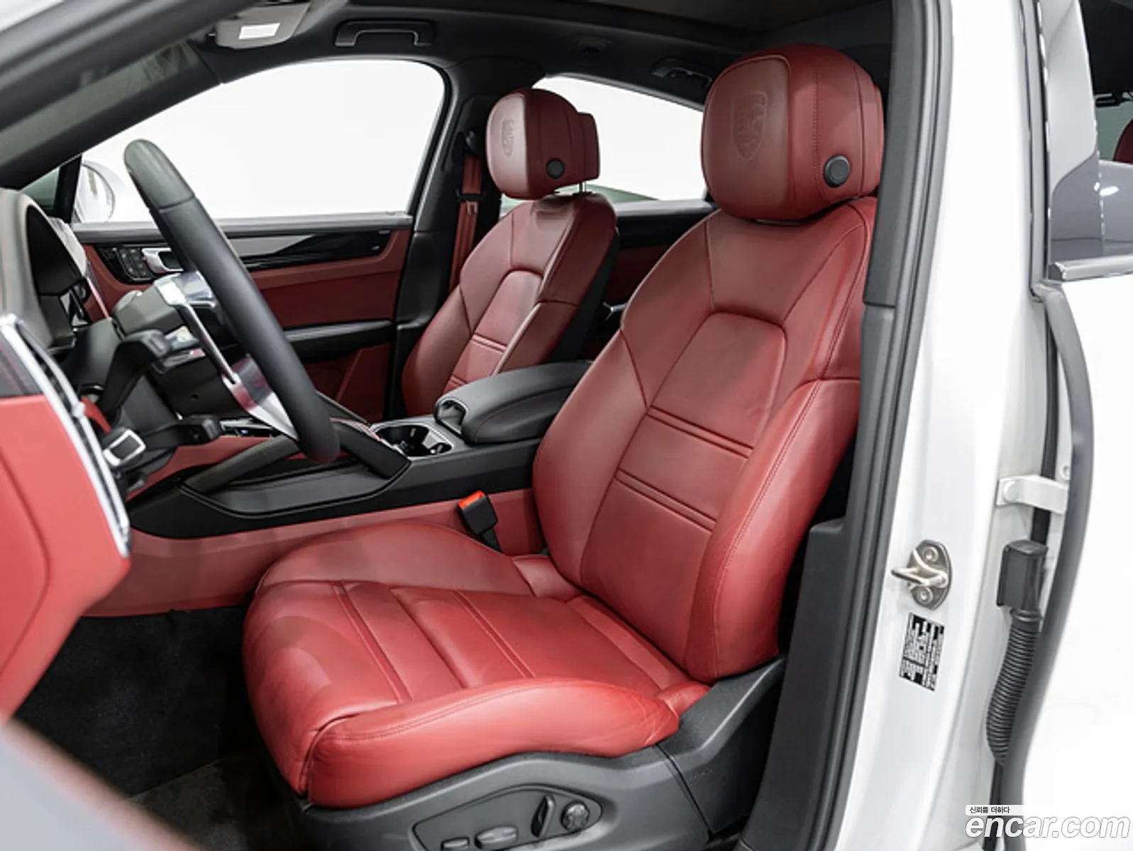 Porsche Cayenne 2022 — 17