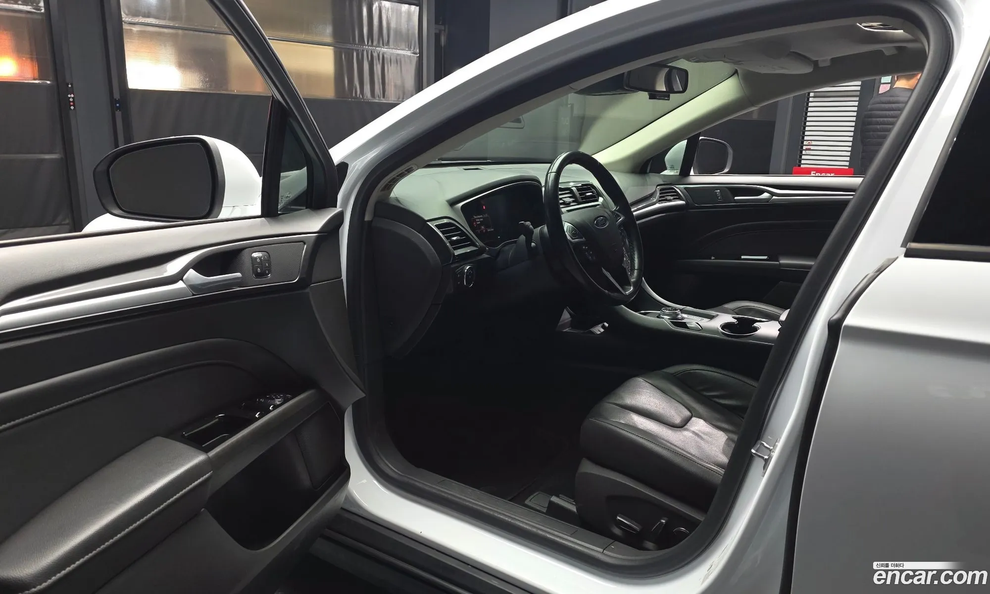 Ford Mondeo 2020 — 10