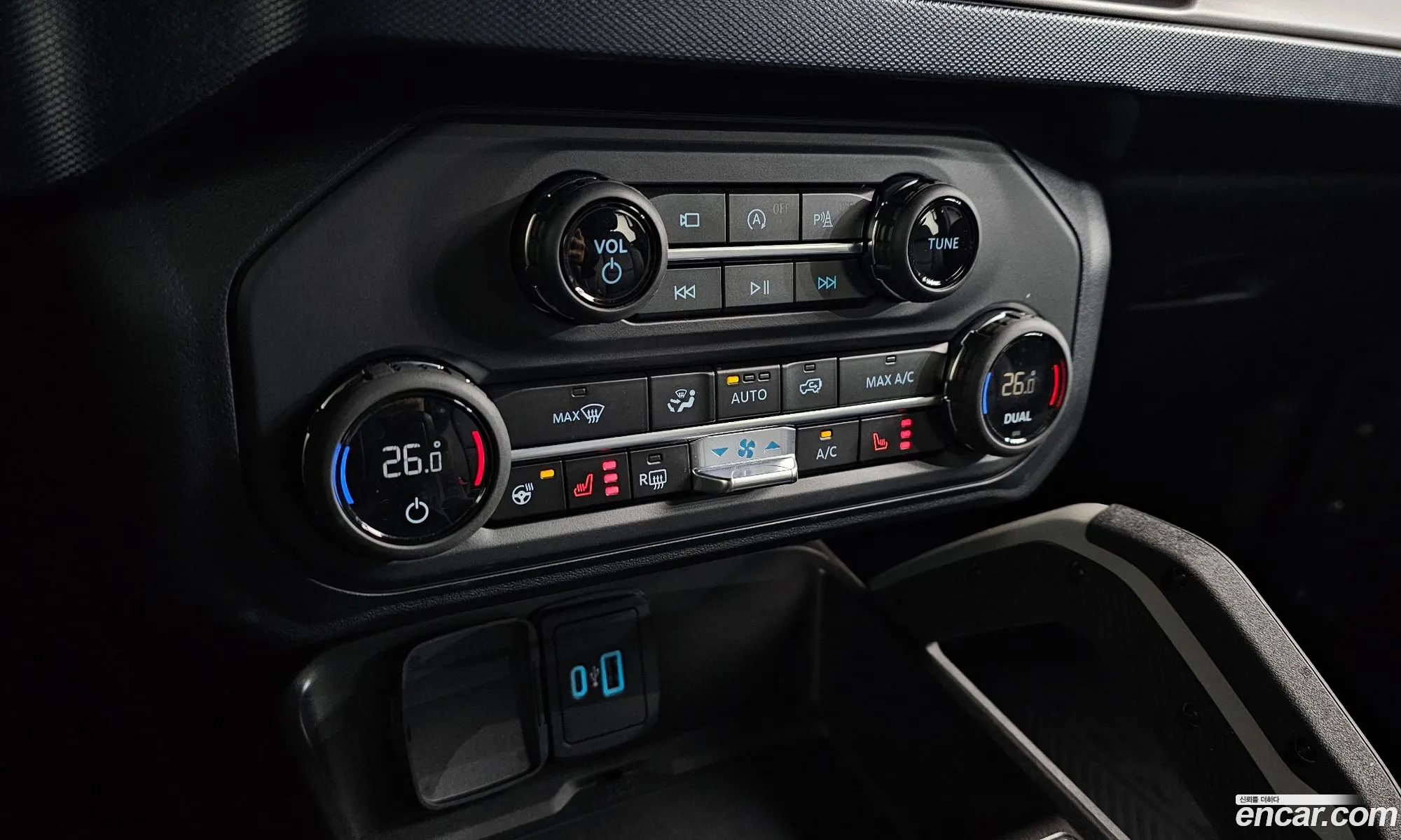 Ford Bronco 6th Gen 2023 1FMEE5DP8PLB30477 — 11