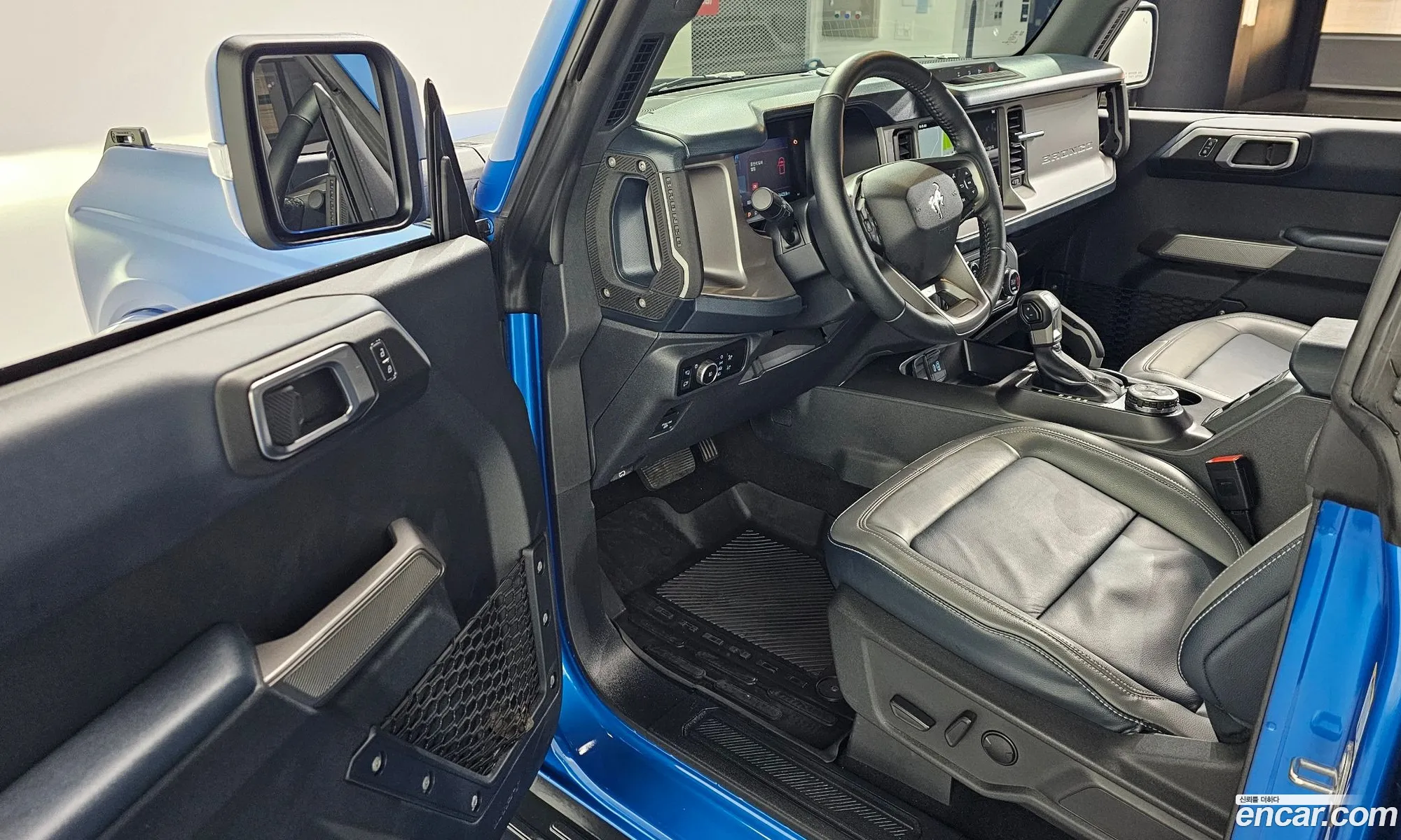 Ford Bronco 6th Gen 2023 1FMEE5DP8PLB30477 — 2