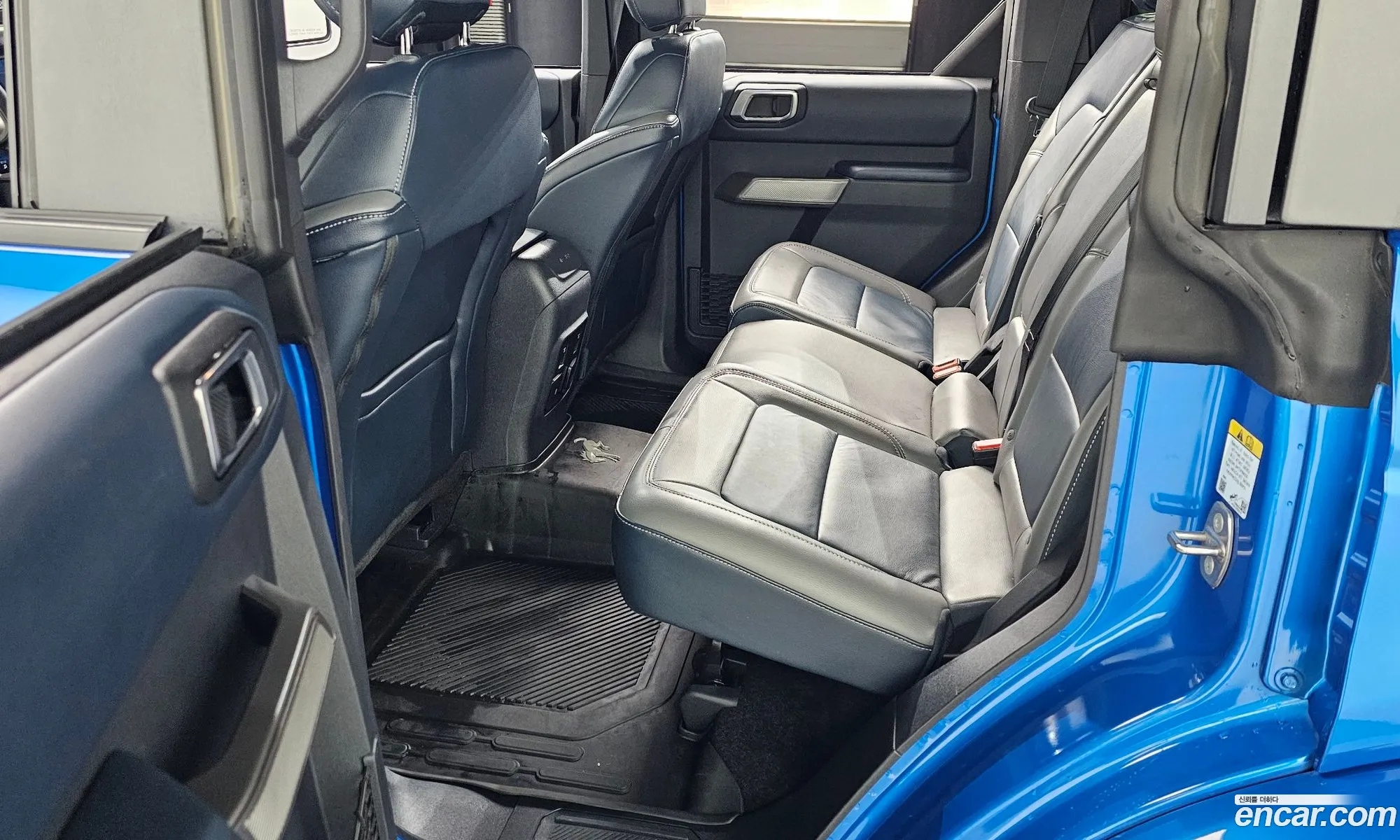 Ford Bronco 6th Gen 2023 1FMEE5DP8PLB30477 — 4
