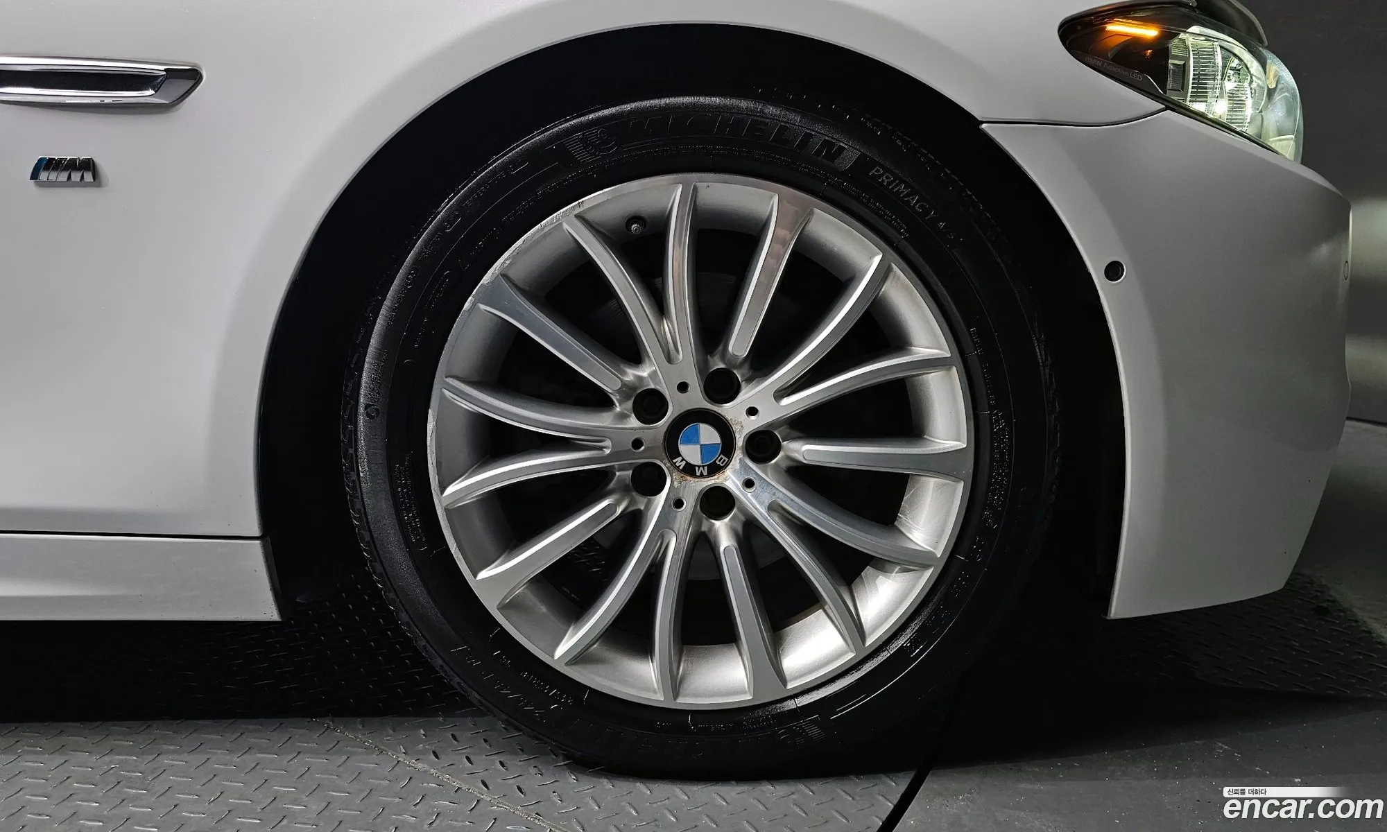 BMW 5 Series 2016 WBA5E5106GG200253 — 11