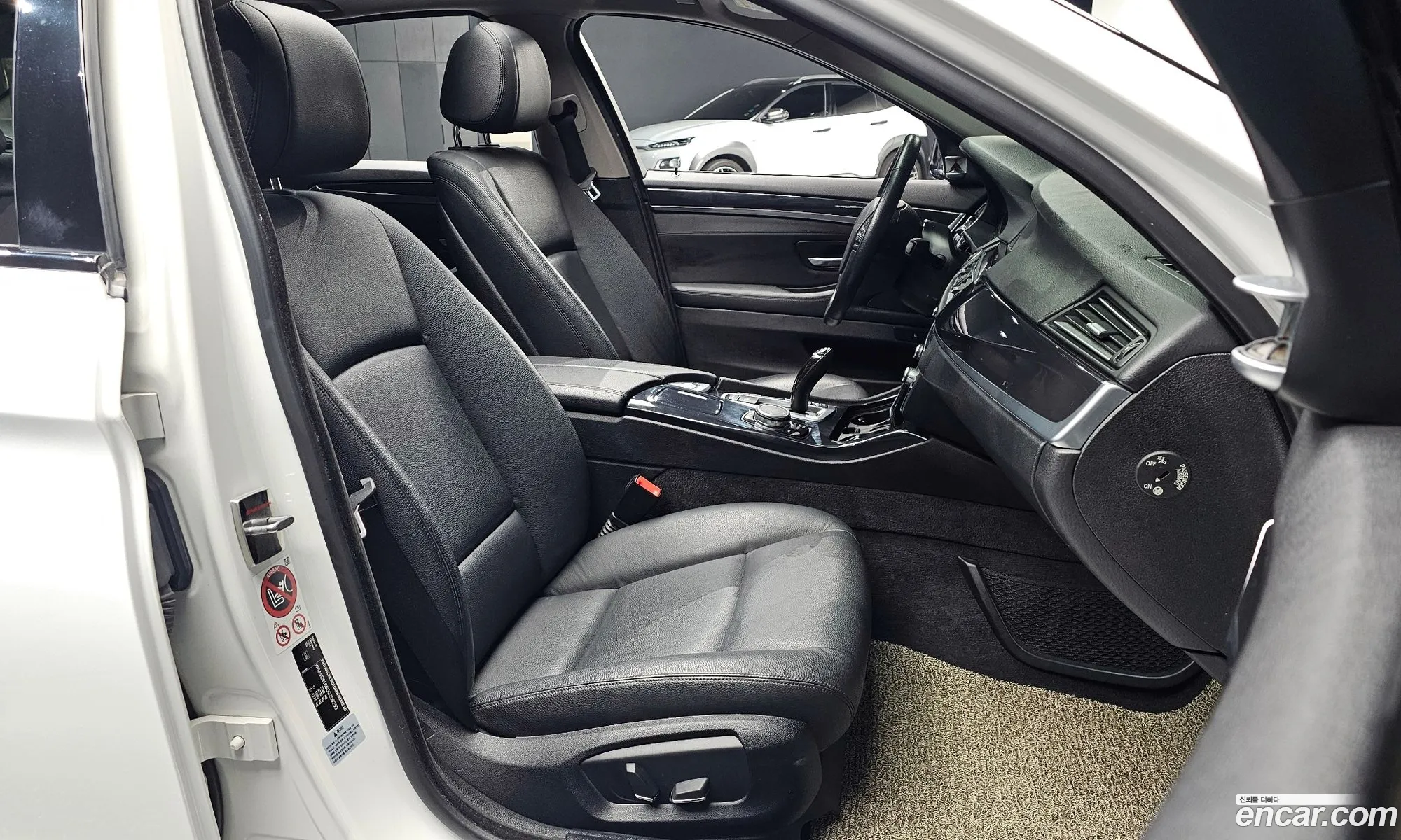 BMW 5 Series 2016 WBA5E5106GG200253 — 17