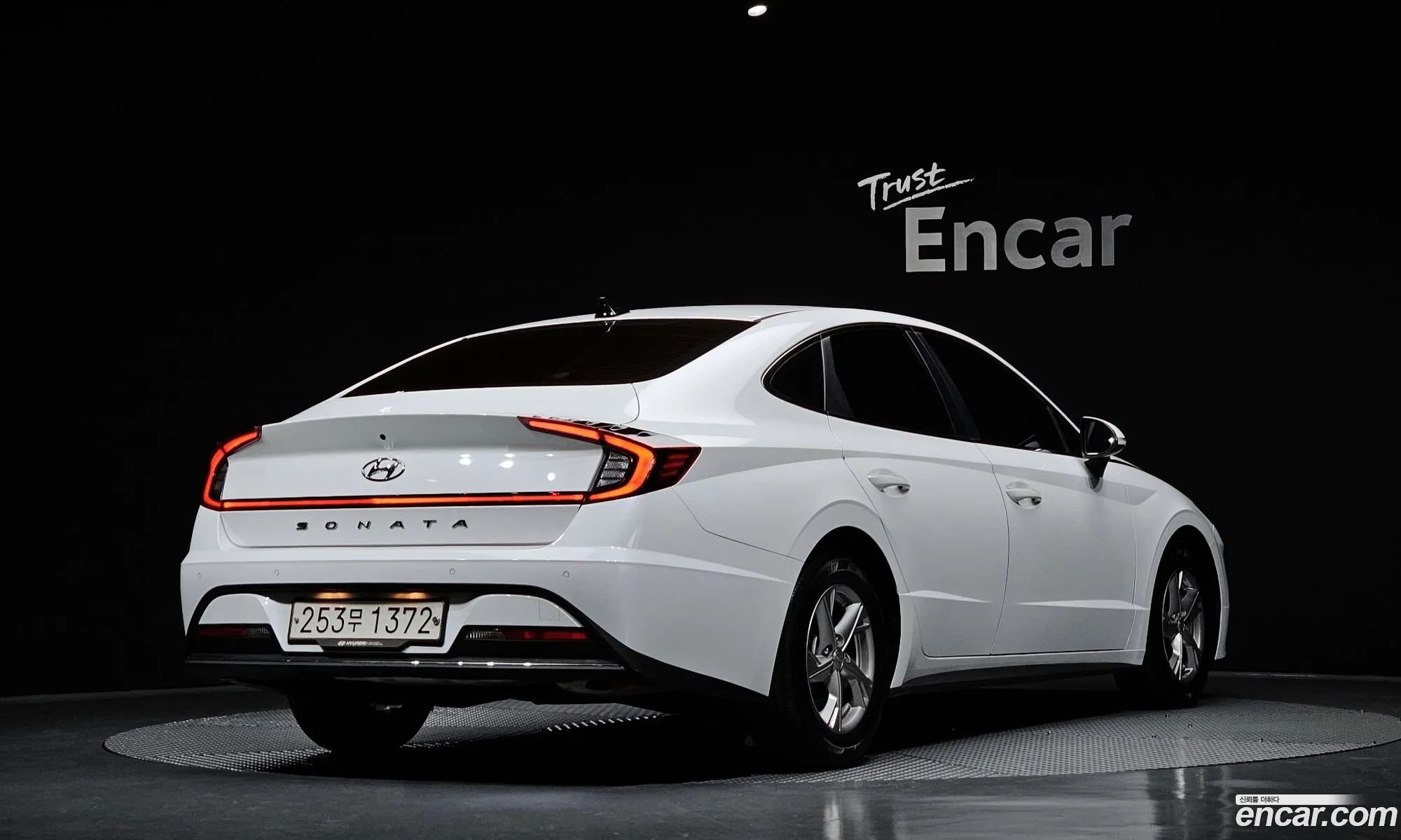 Hyundai Sonata 2020 — 16