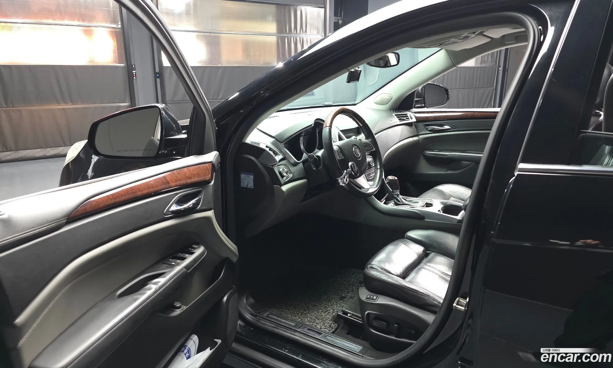 Cadillac SRX 2010 — 3
