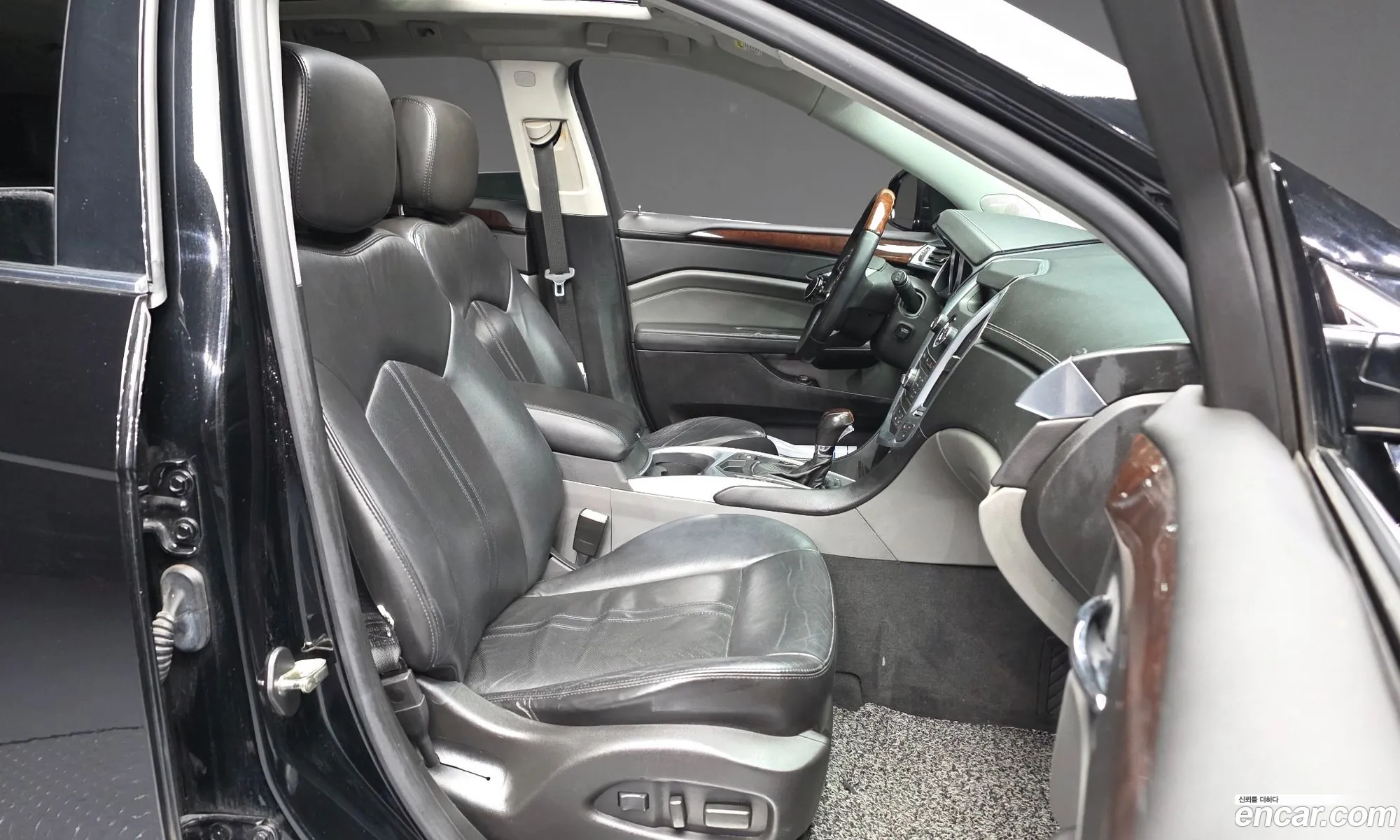 Cadillac SRX 2010 — 4