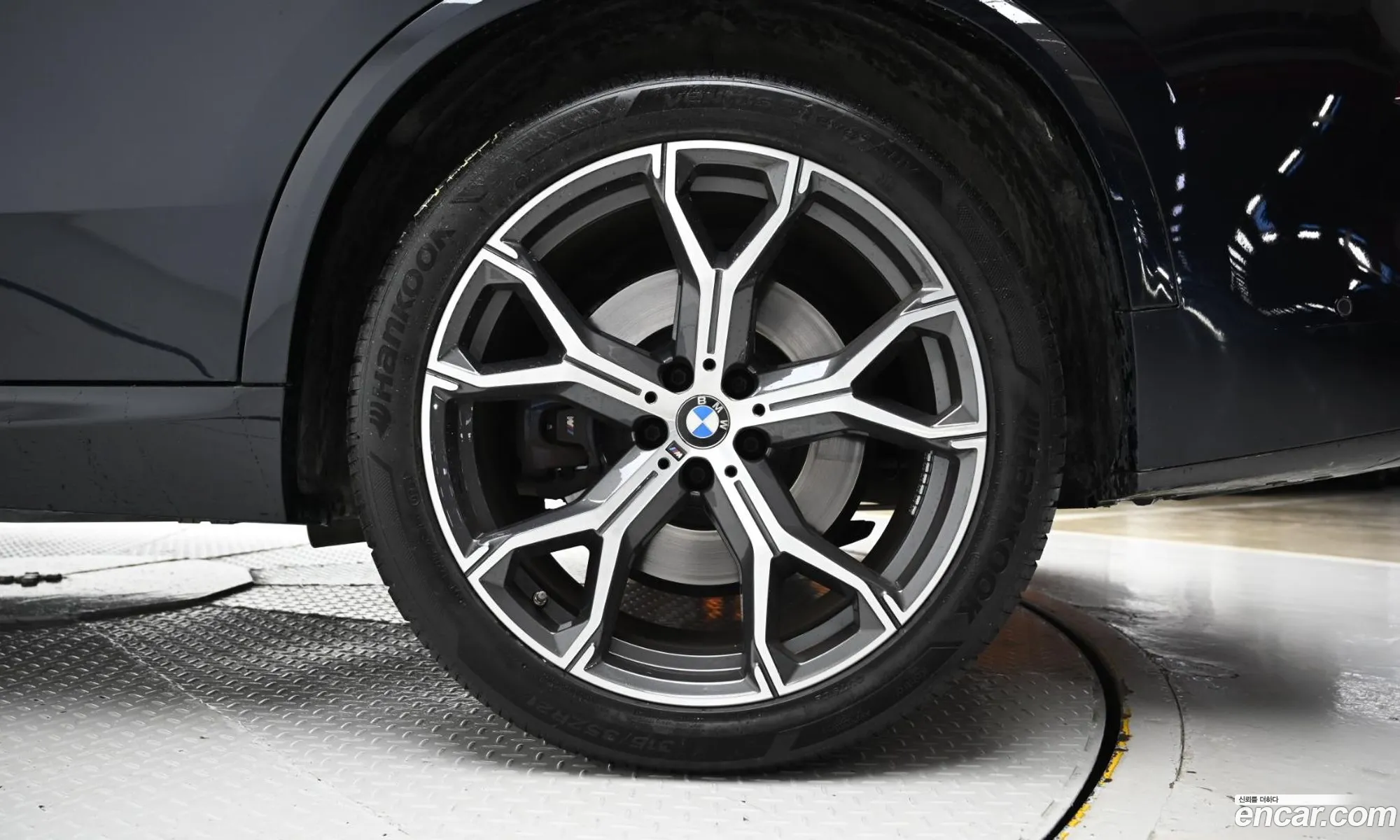 BMW X5 2021 — 17
