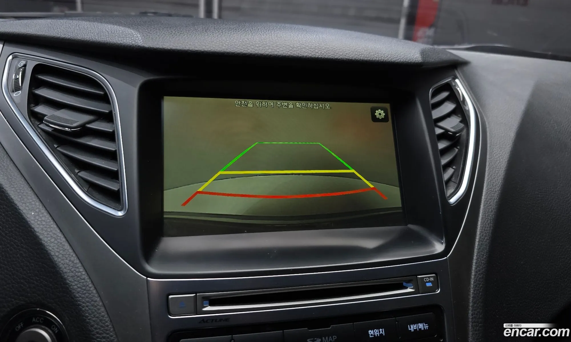 Hyundai Grandeur HG 2015 — 18