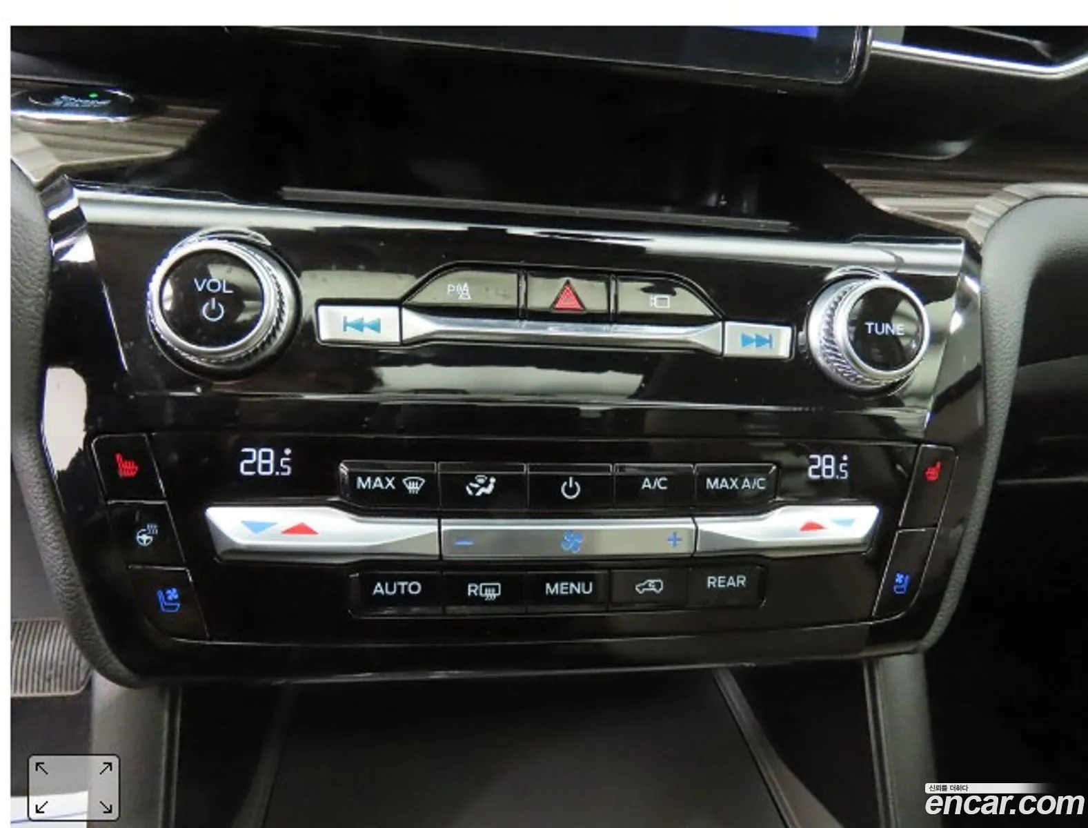 Ford Explorer 6th Gen 2021 — 16