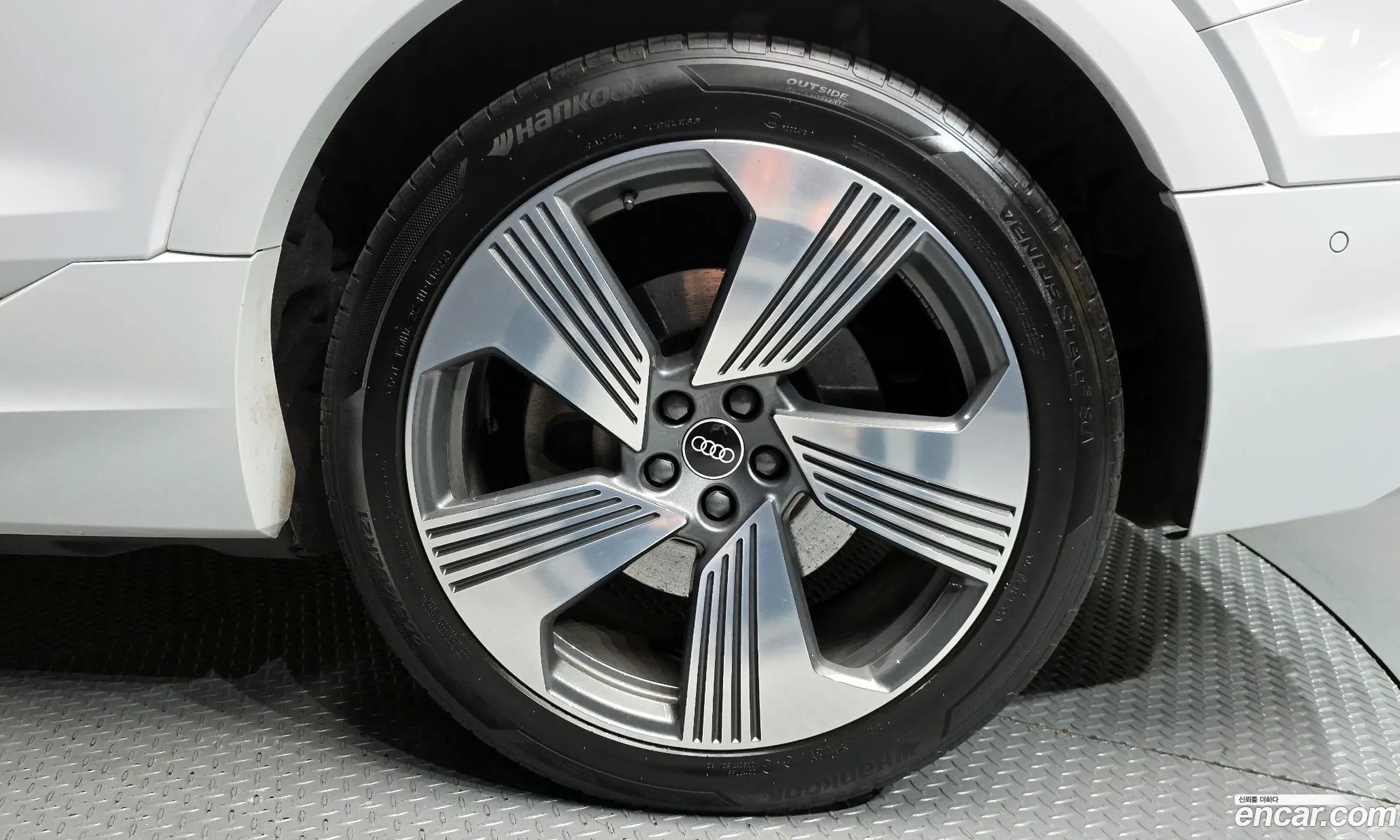 Audi e-tron 2021 11111111111111111 — 5
