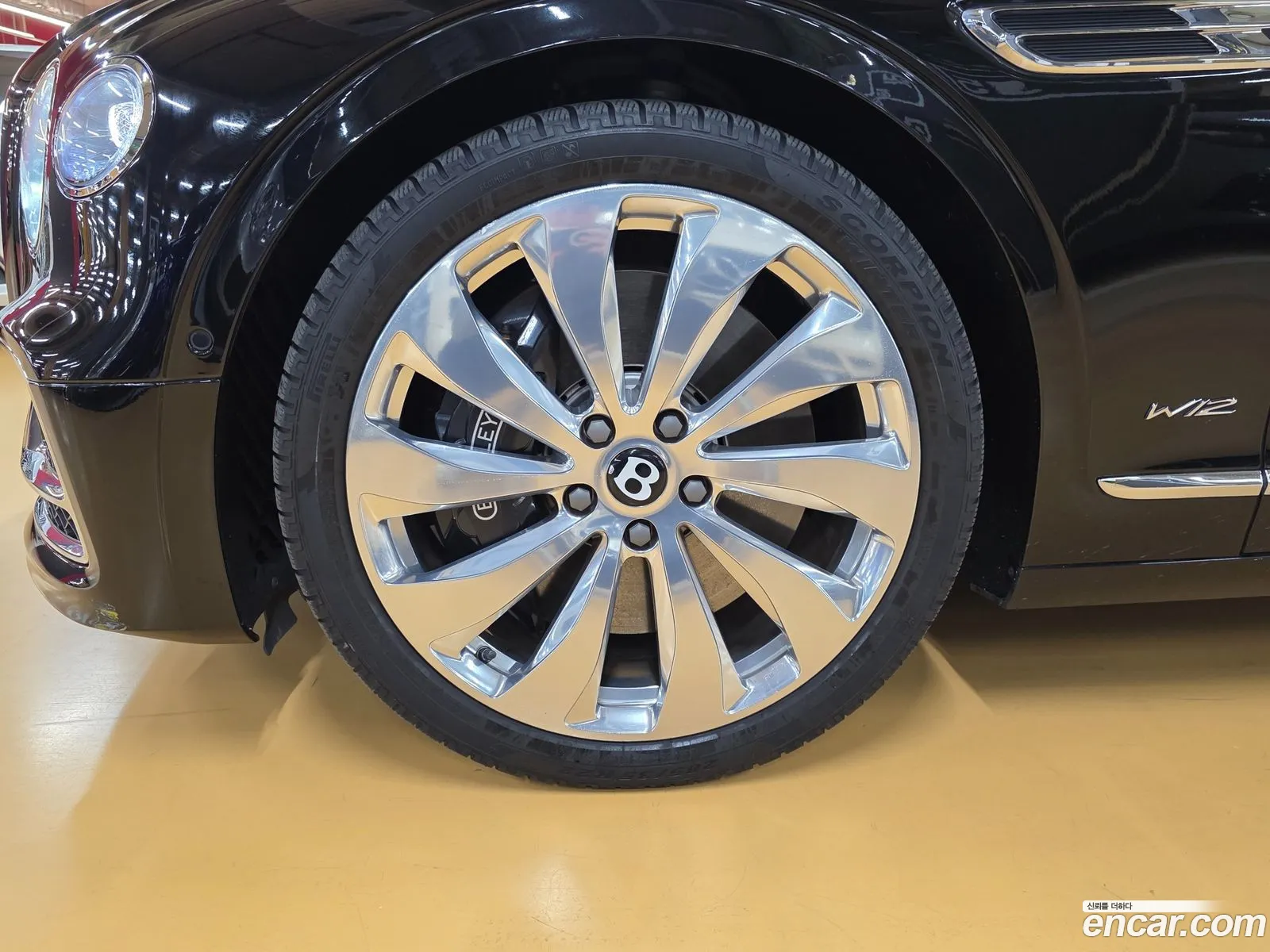 Bentley Flying Spur 2020 — 11