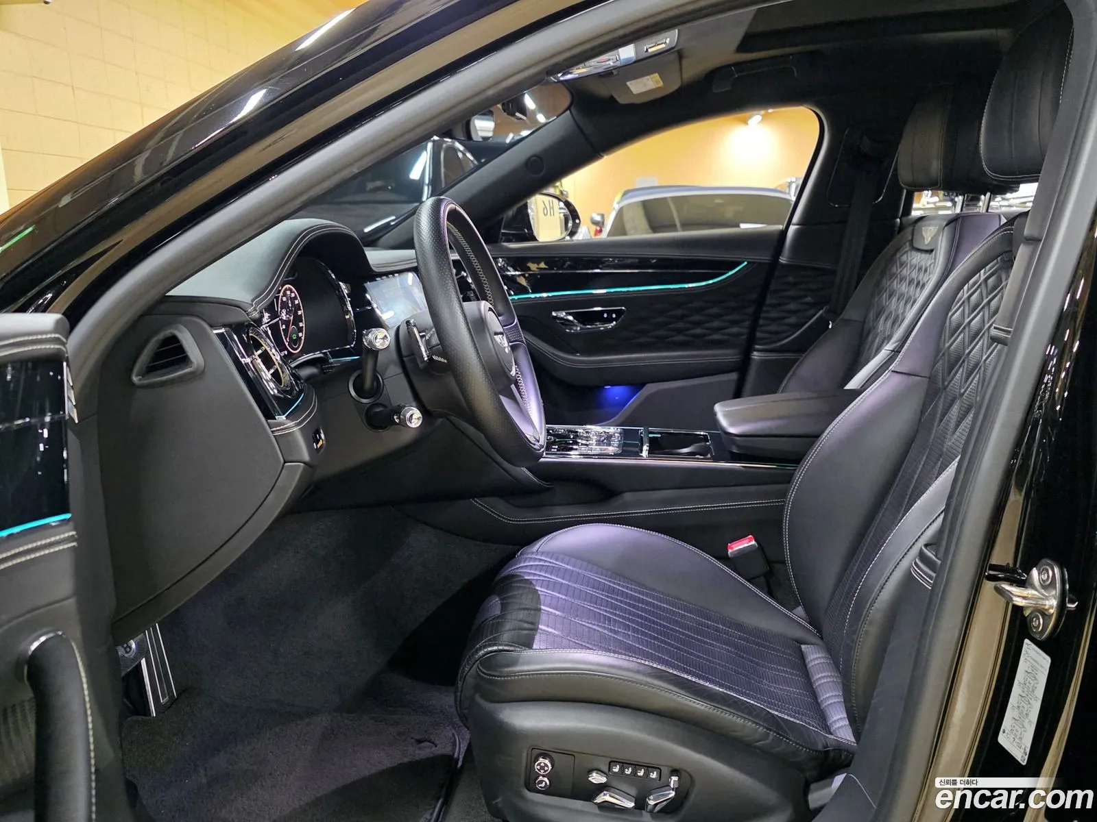 Bentley Flying Spur 2020 — 17