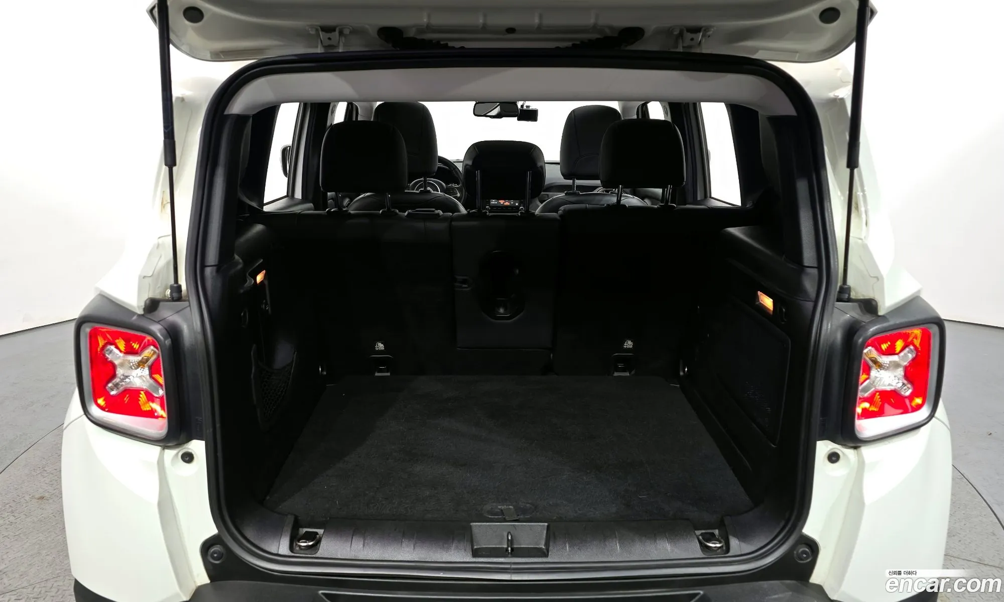 Jeep Renegade 2017 — 17