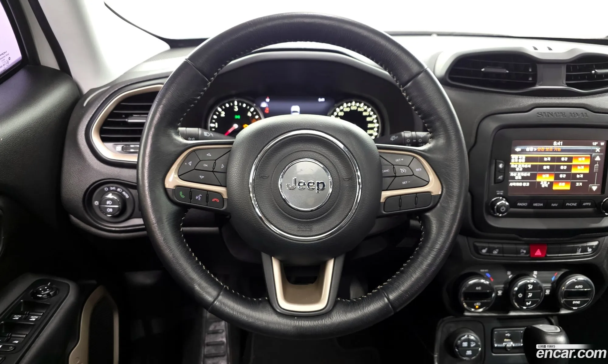 Jeep Renegade 2017 — 13