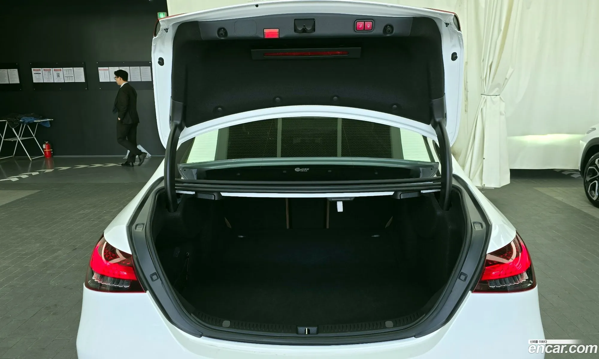 Mercedes-Benz E-Class W213 2022 — 20