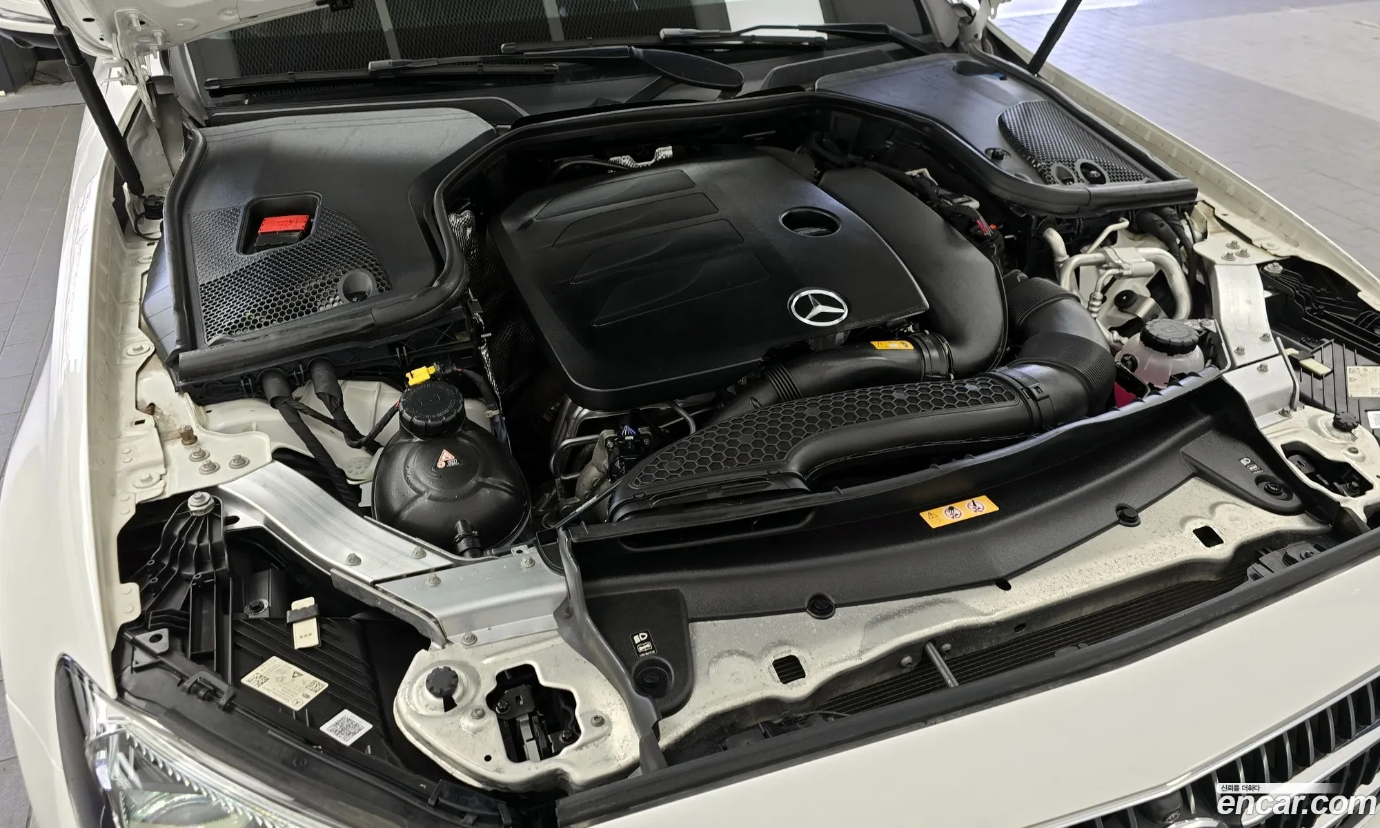 Mercedes-Benz E-Class W213 2022 — 12
