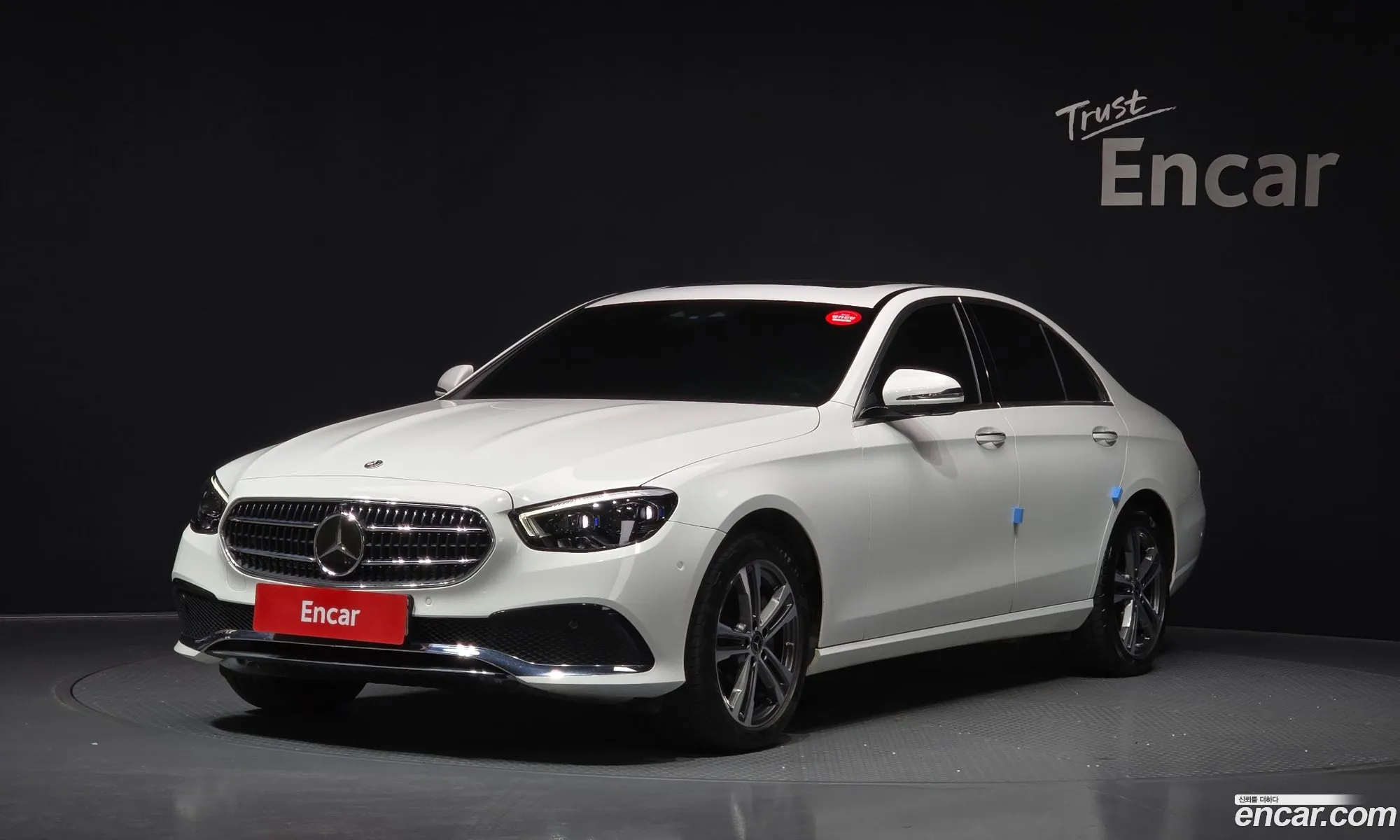 Mercedes-Benz E-Class W213 2022 — 19