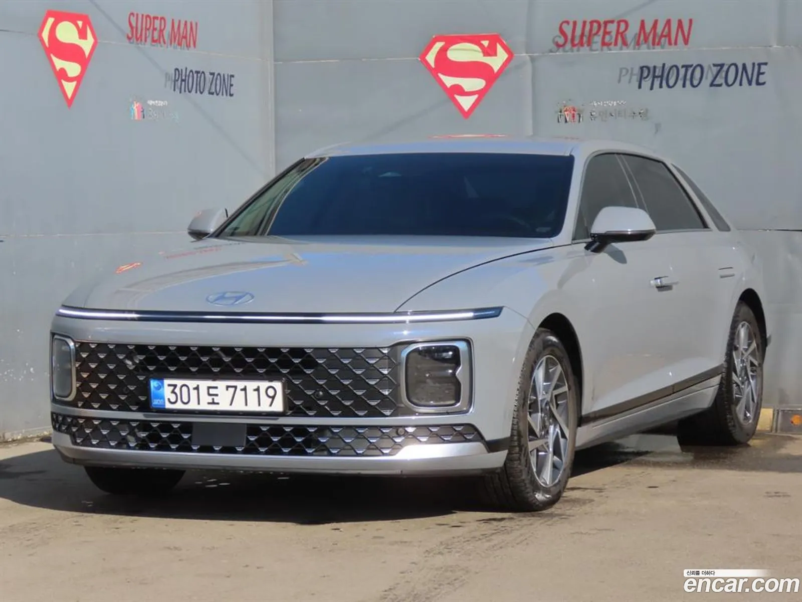 Hyundai Grandeur 2023 — 18