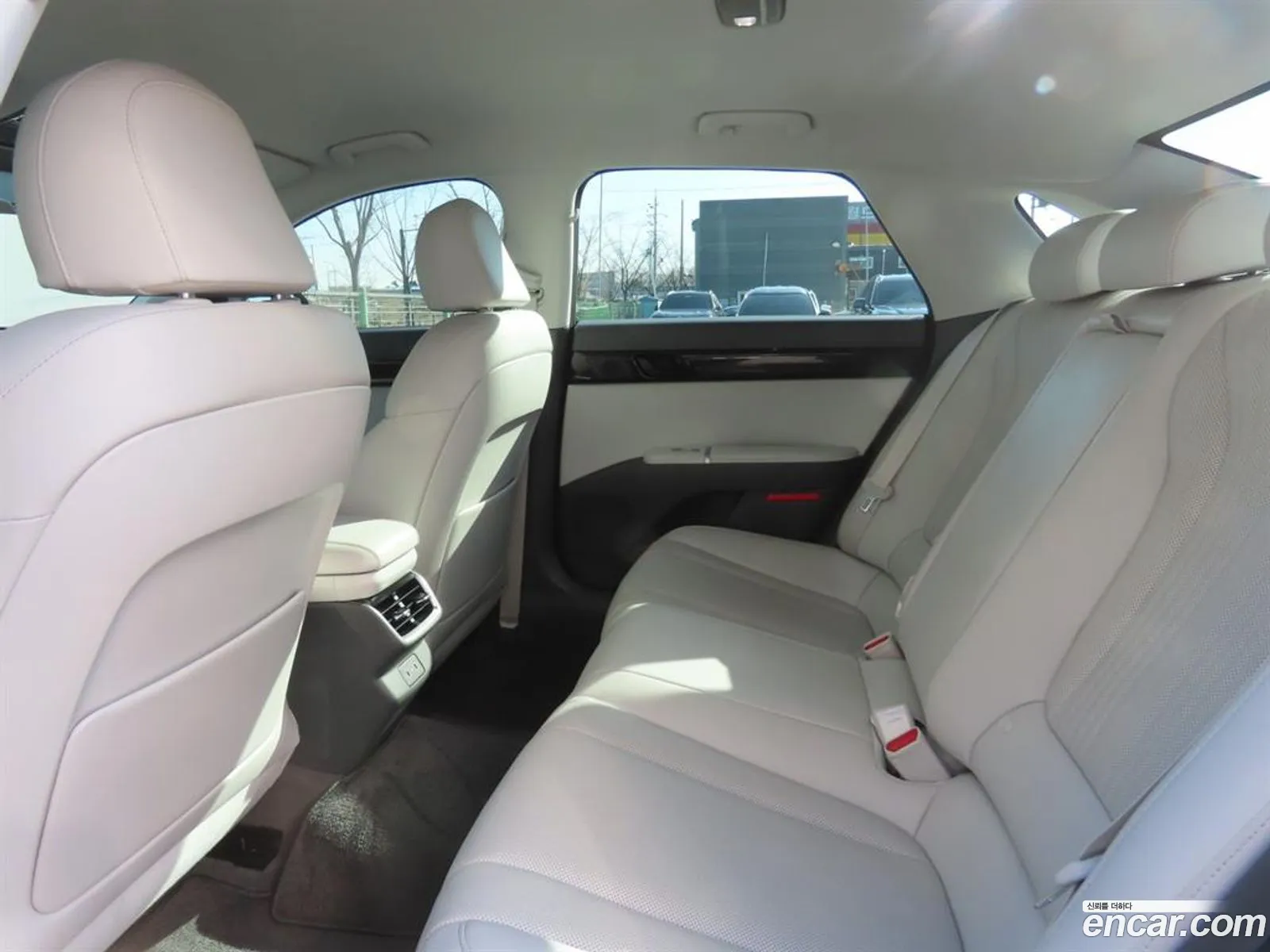 Hyundai Grandeur 2023 — 13