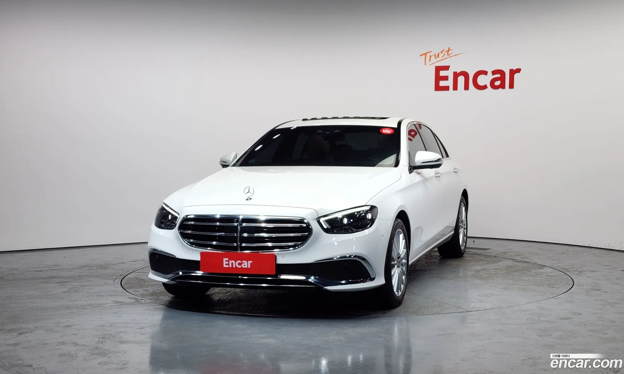 Mercedes-Benz E-Class W213 2022 — 19