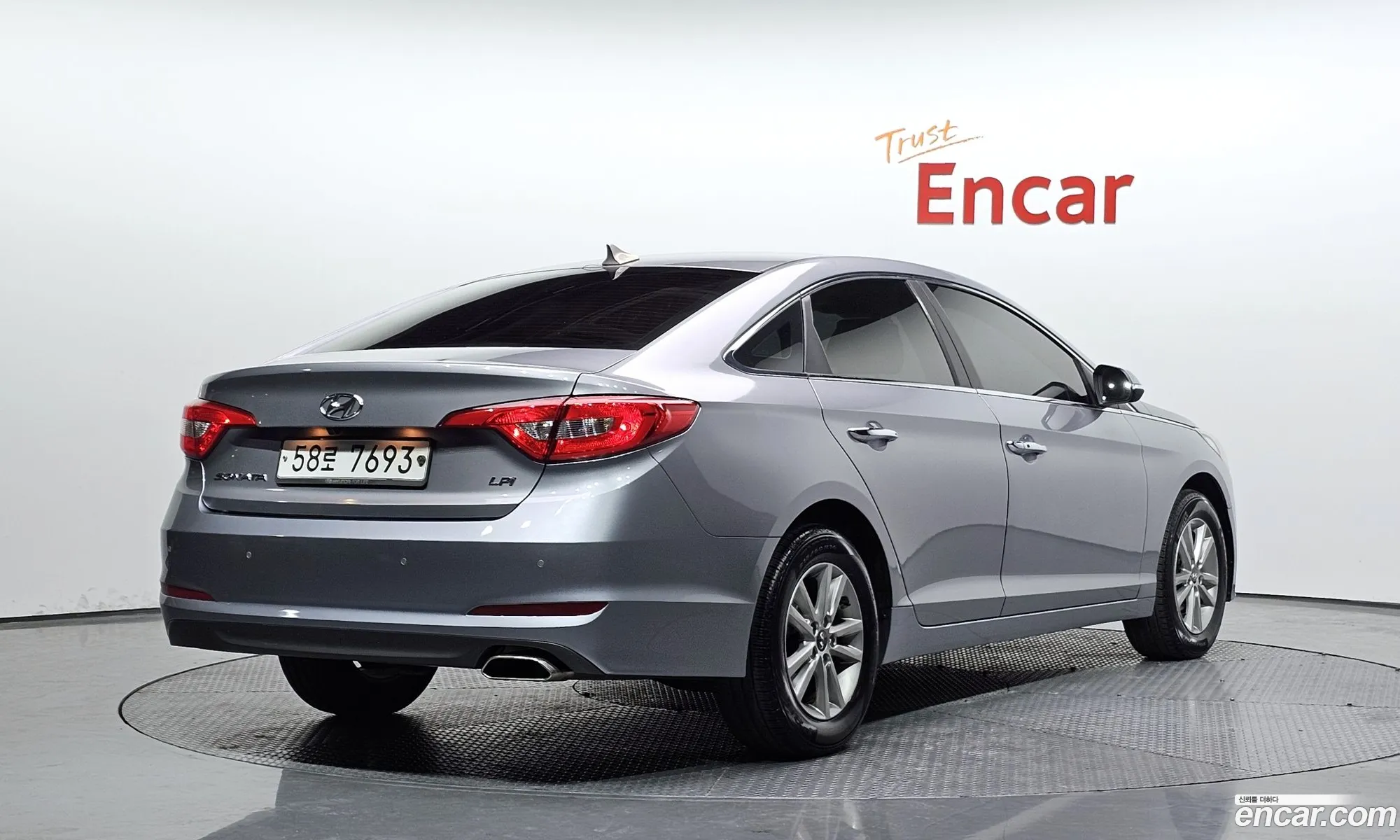 Hyundai LF Sonata 2014 — 11