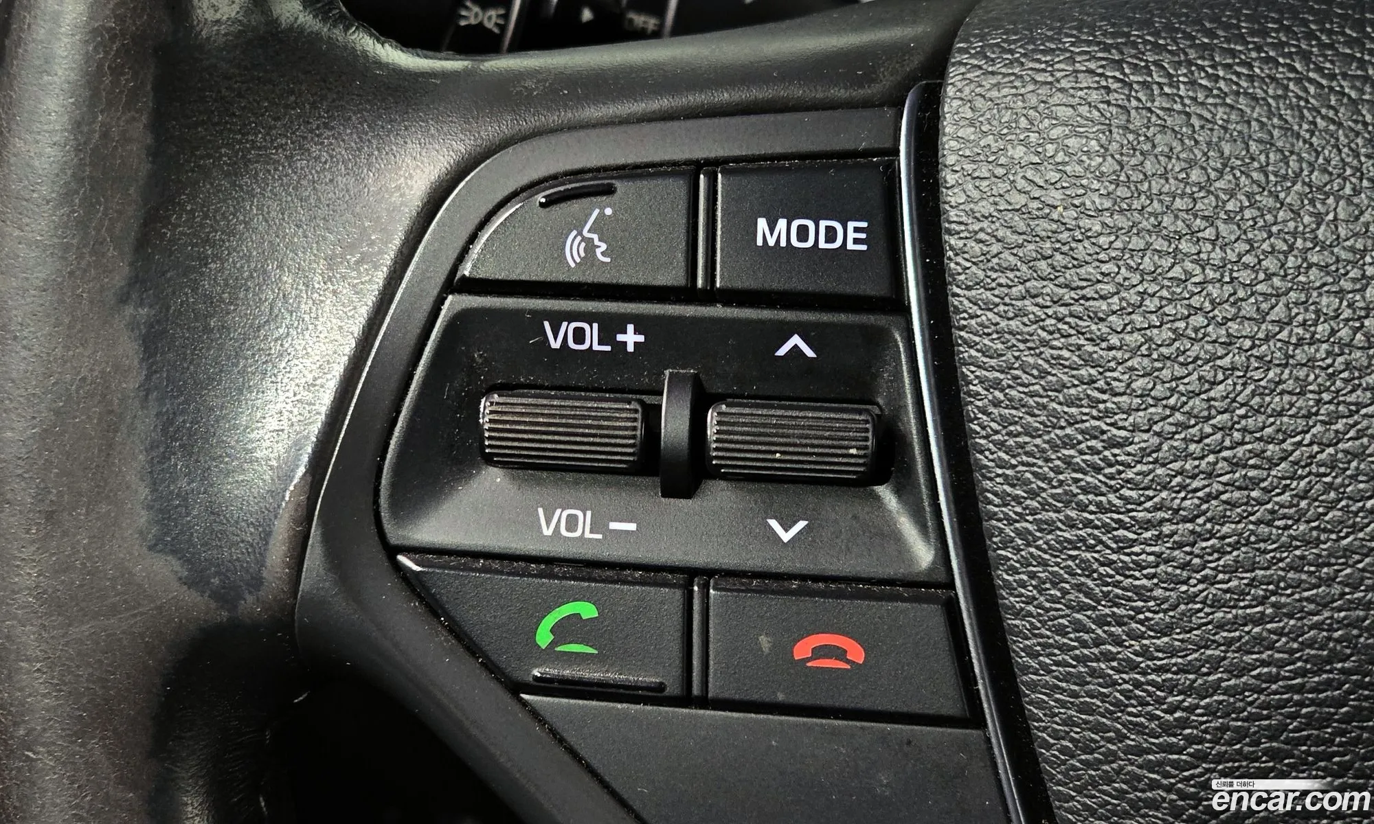 Hyundai LF Sonata 2014 — 12