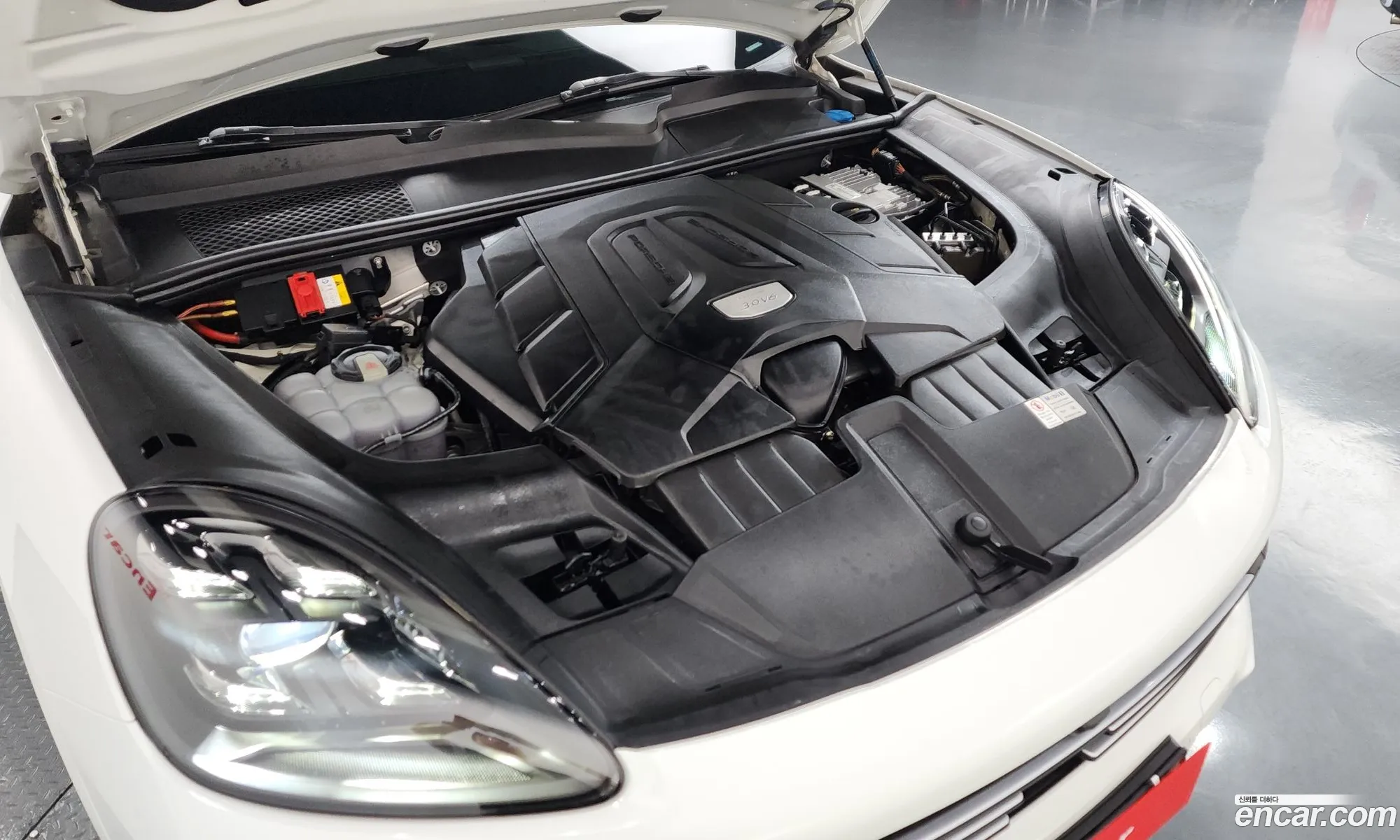 Porsche Cayenne 2019 WP1AA29Y7KDA37613 — 17