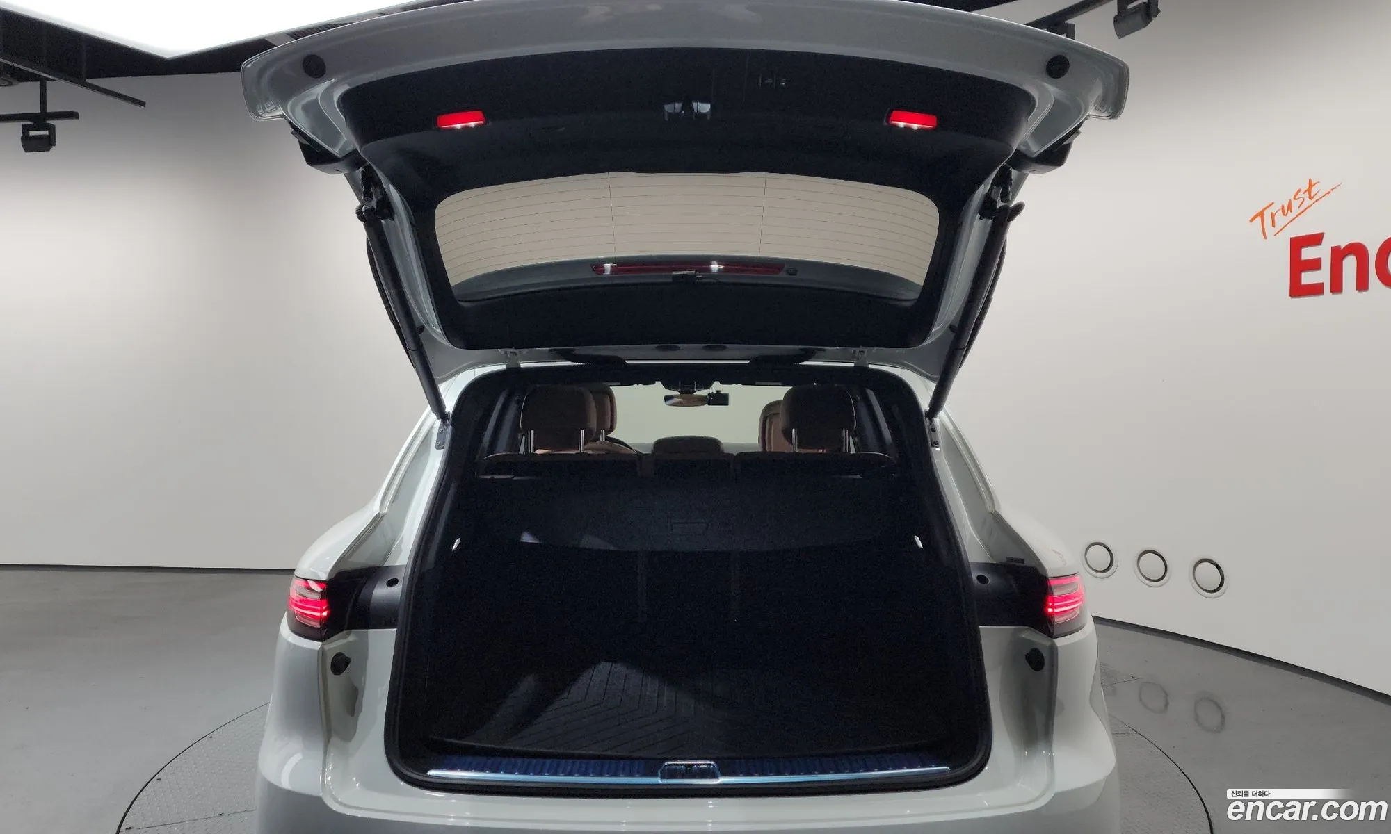 Porsche Cayenne 2019 WP1AA29Y7KDA37613 — 3
