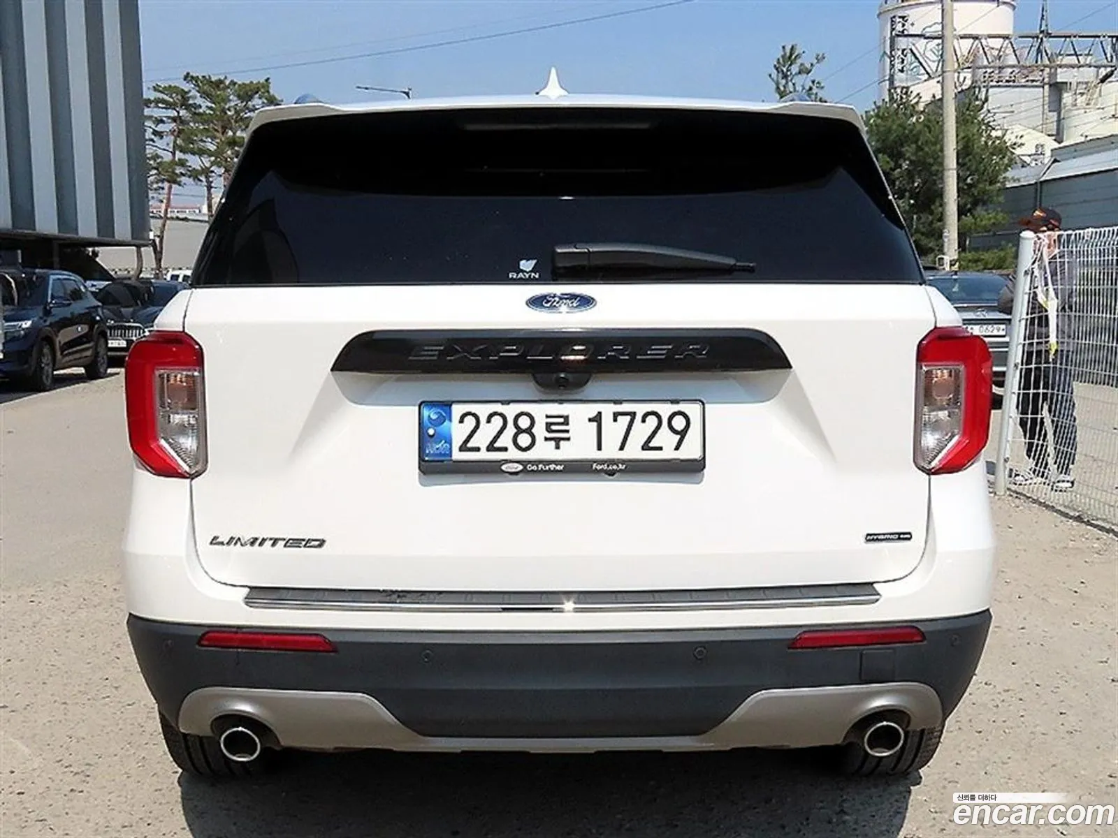 Ford Explorer 6th Gen 2022 — 4