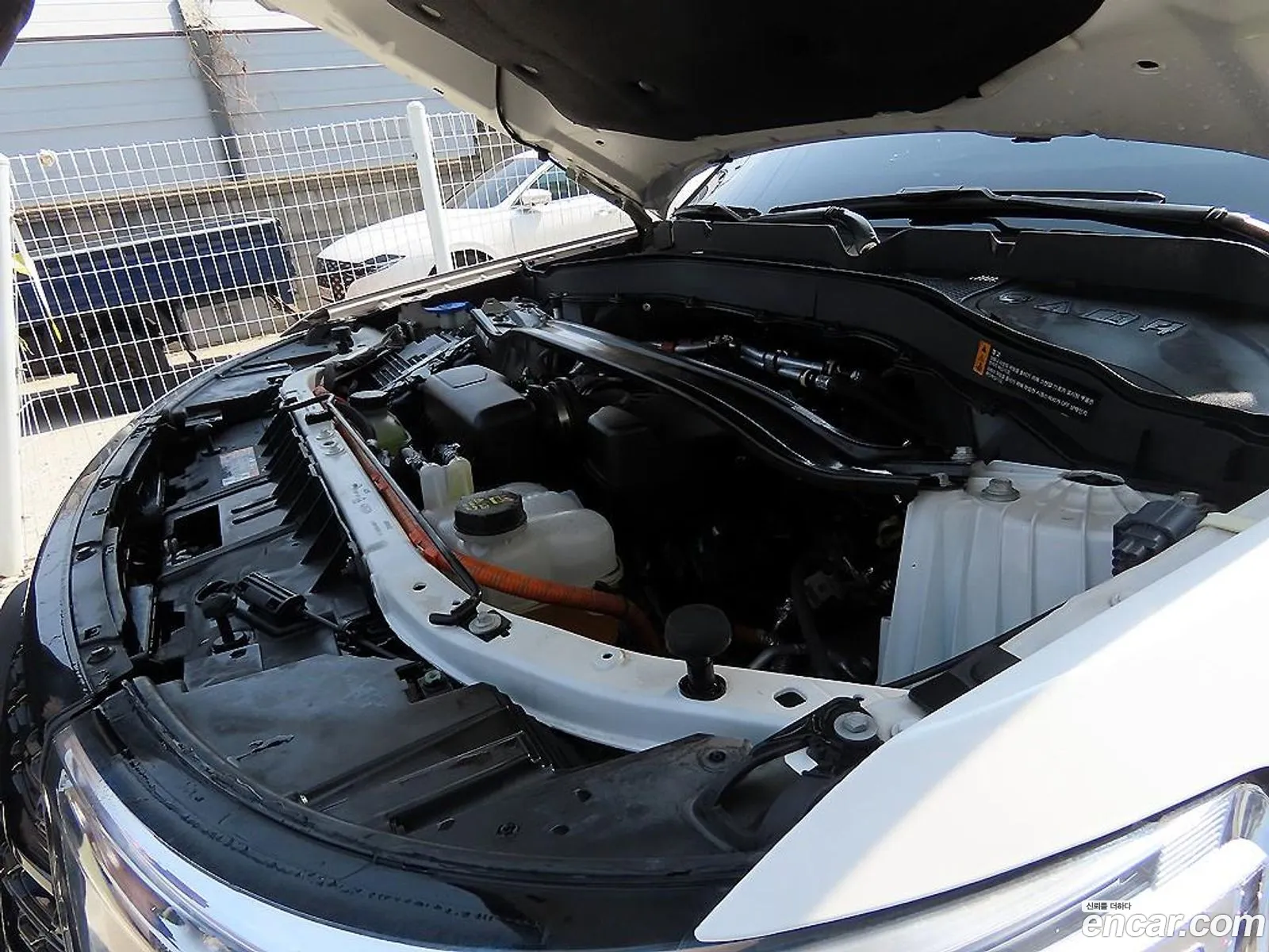 Ford Explorer 6th Gen 2022 — 16