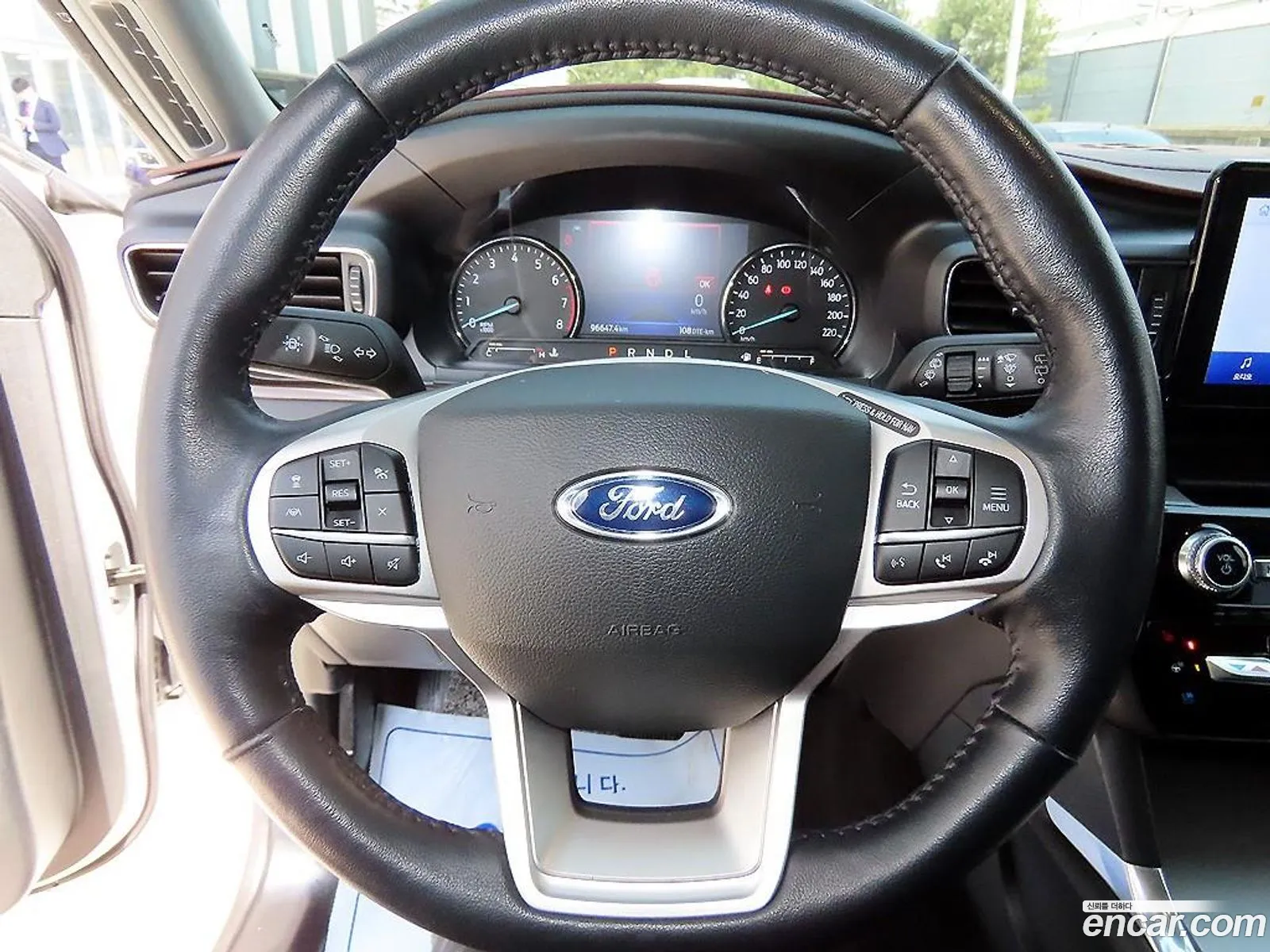Ford Explorer 6th Gen 2022 — 8