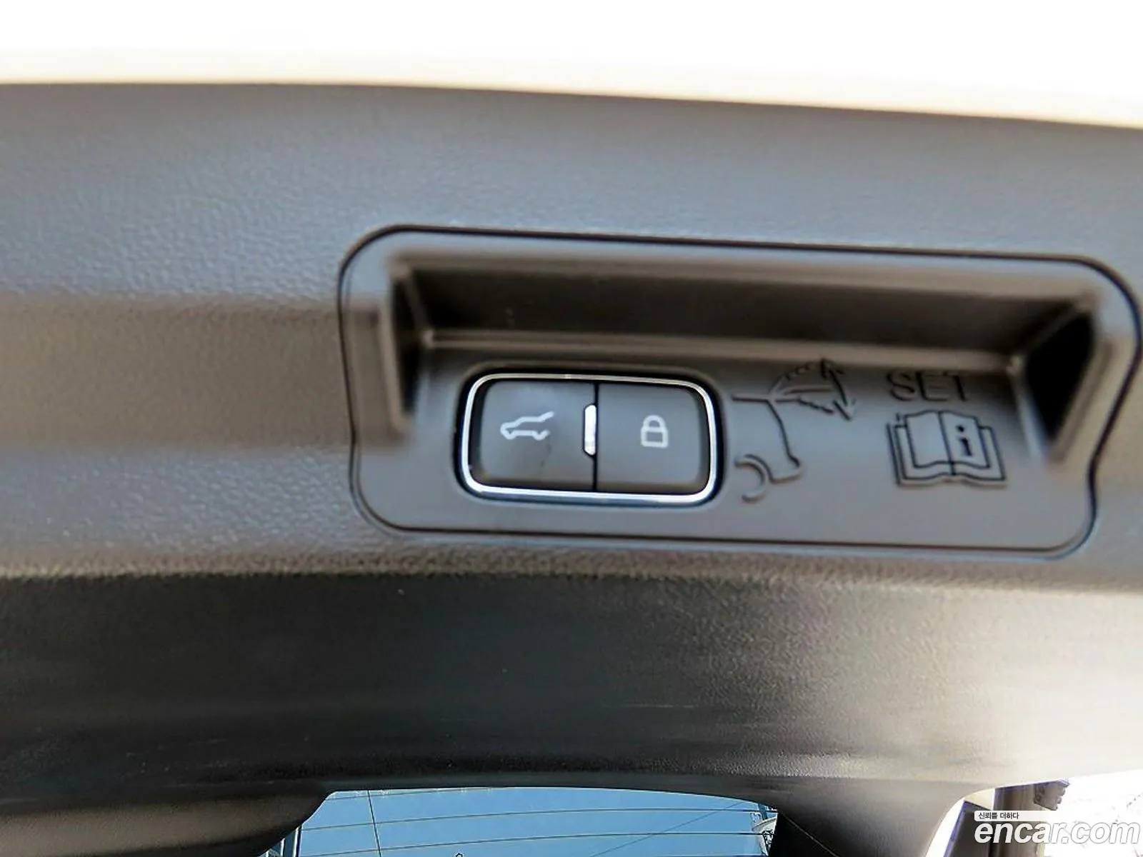 Ford Explorer 6th Gen 2022 — 7