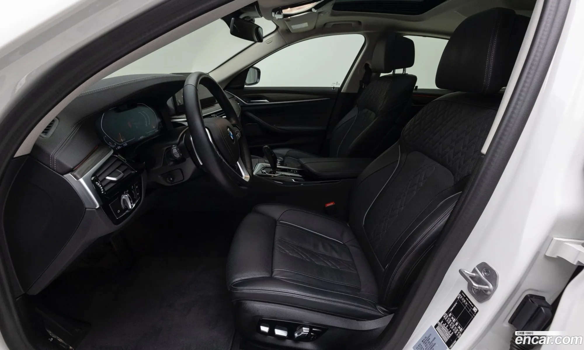 BMW 5 Series 2023 — 11