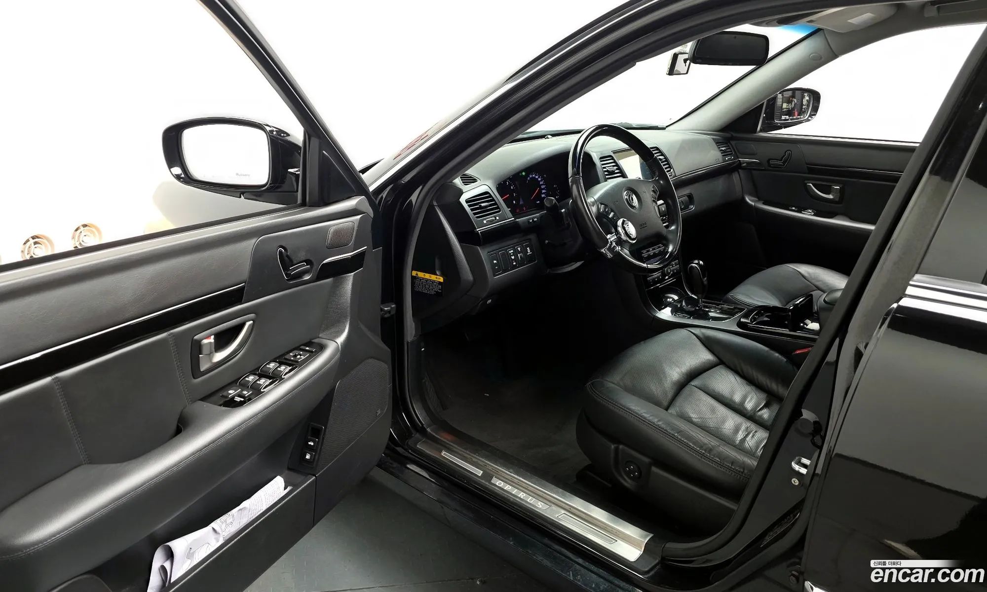 Kia Opirus Premium
