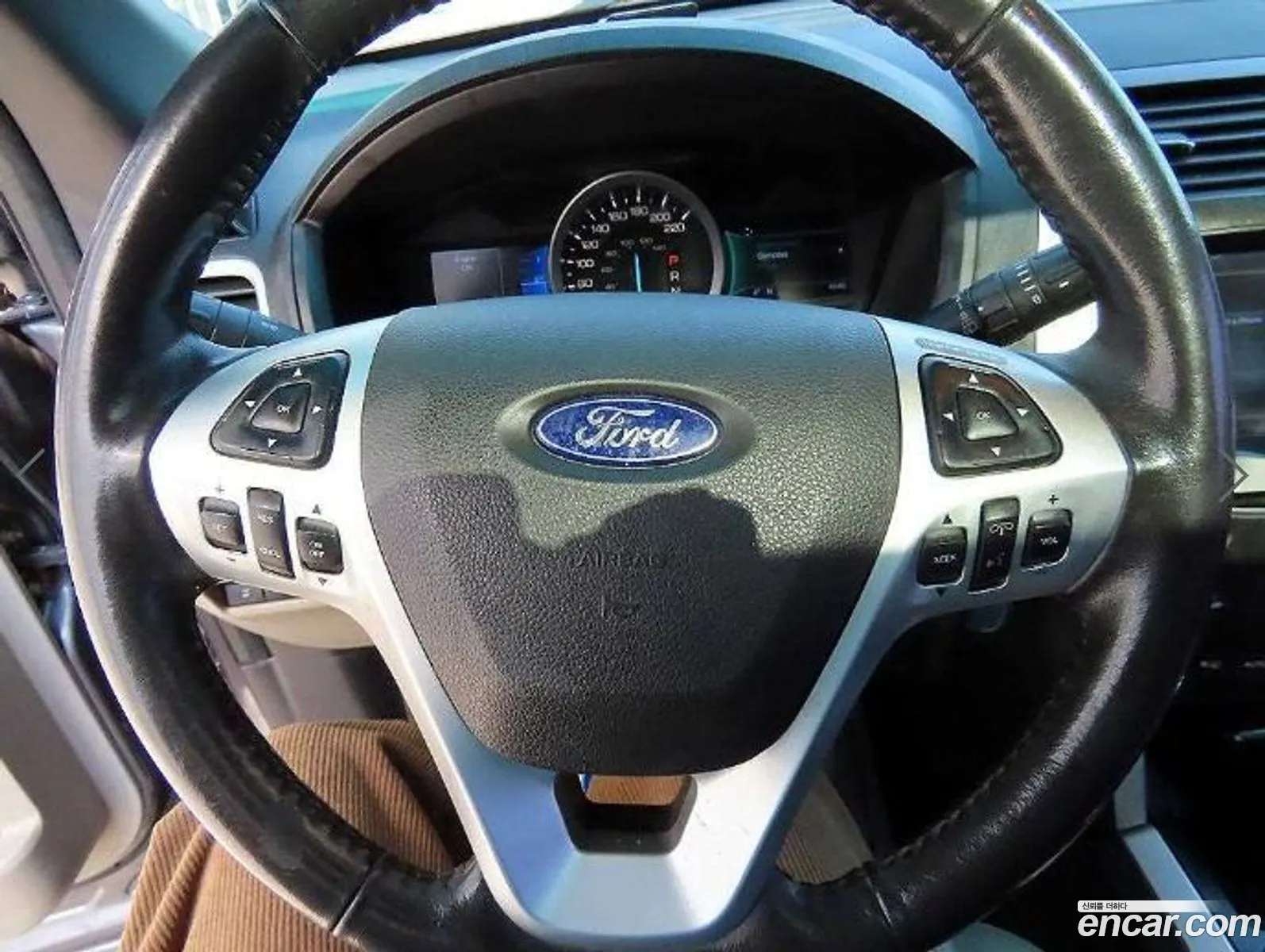Ford Explorer 2014 — 11