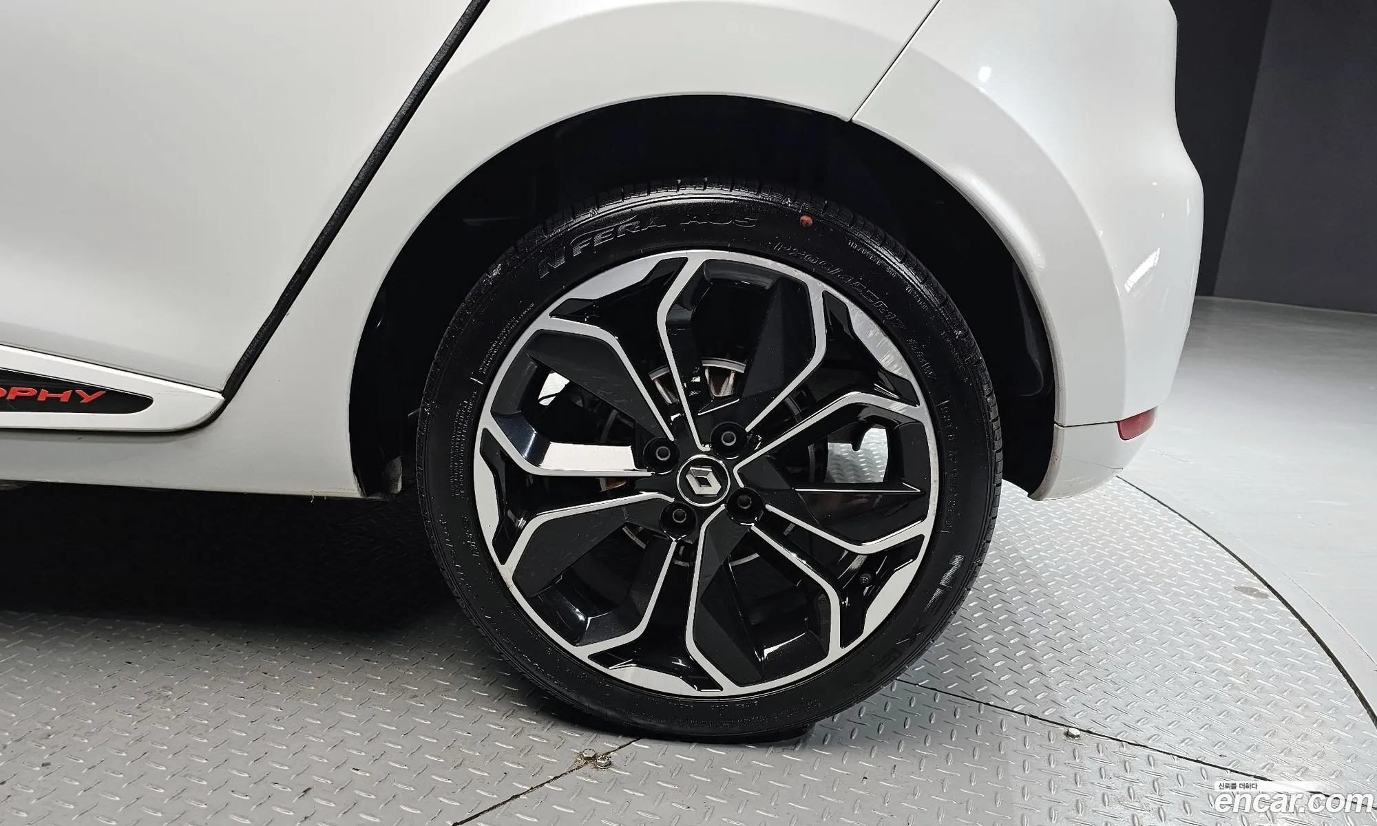 Renault Korea (Samsung) Clio 2018 — 12