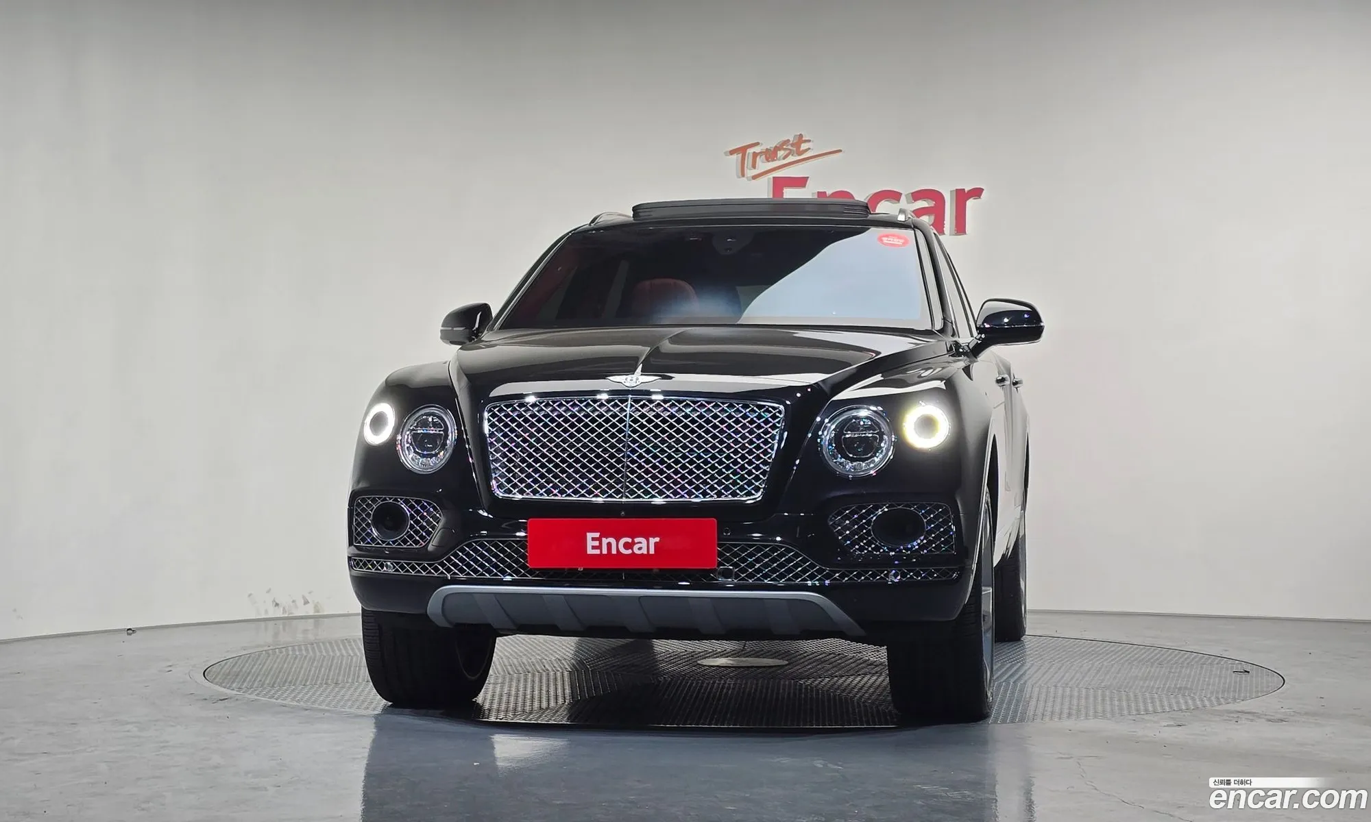 Bentley Bentayga 2018 SJAAC14VRHJJDJDJD — 3