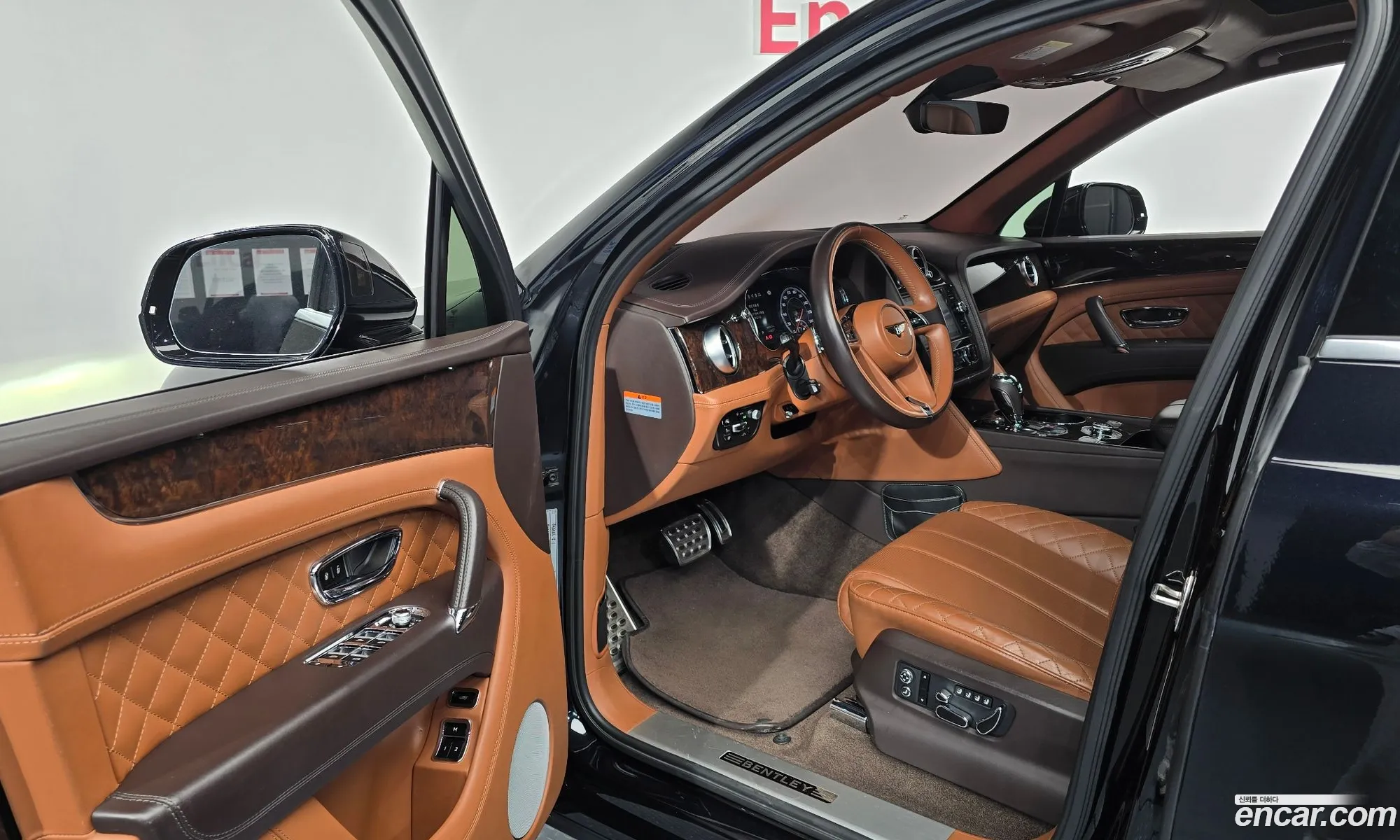 Bentley Bentayga 2018 SJAAC14VRHJJDJDJD — 11