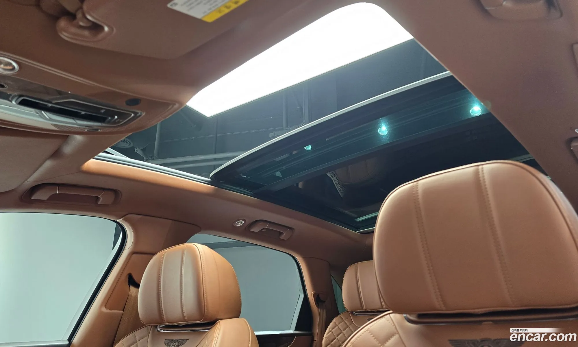 Bentley Bentayga 2018 SJAAC14VRHJJDJDJD — 6