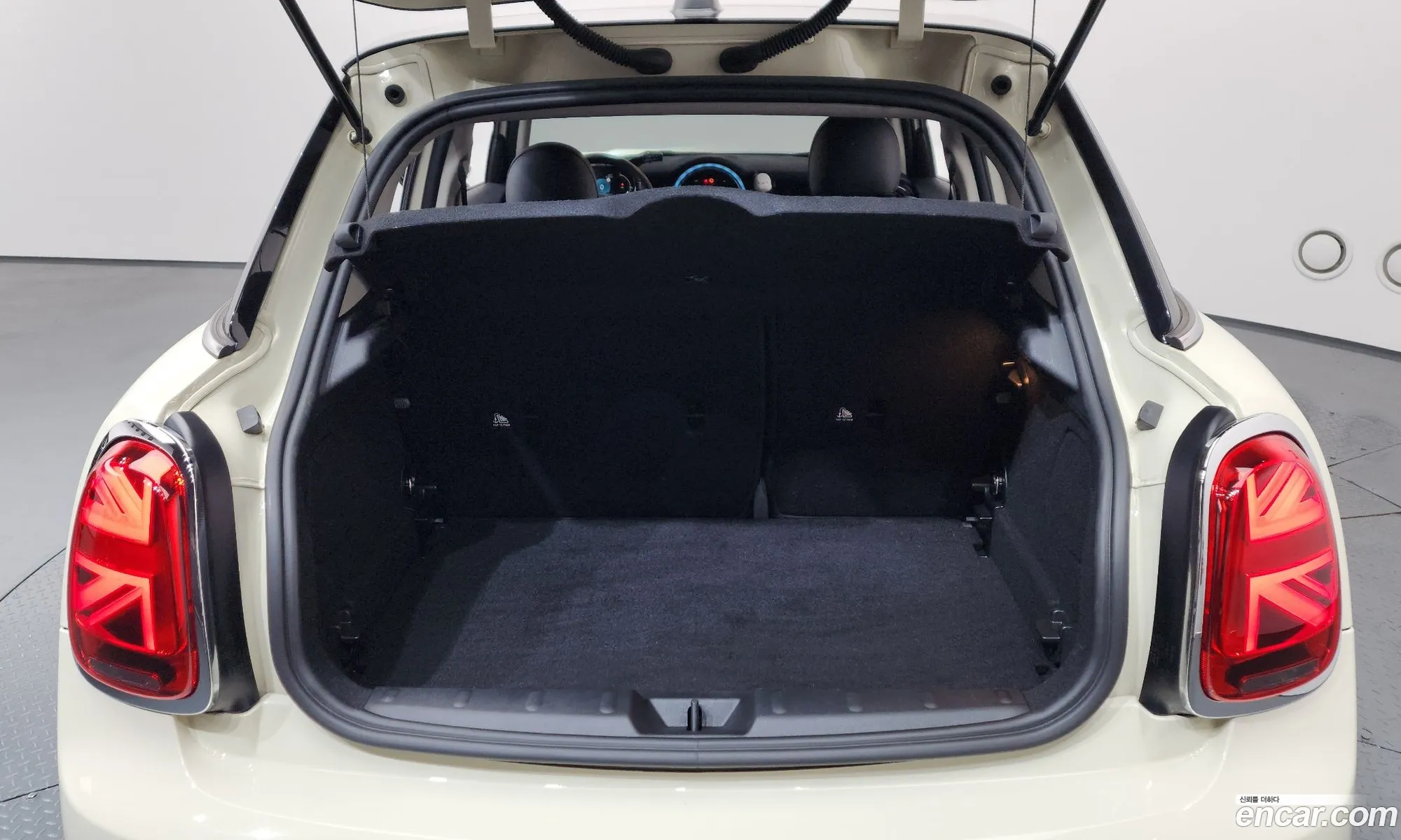 Mini Cooper 2021 WMW41DK05N2P87992 — 17