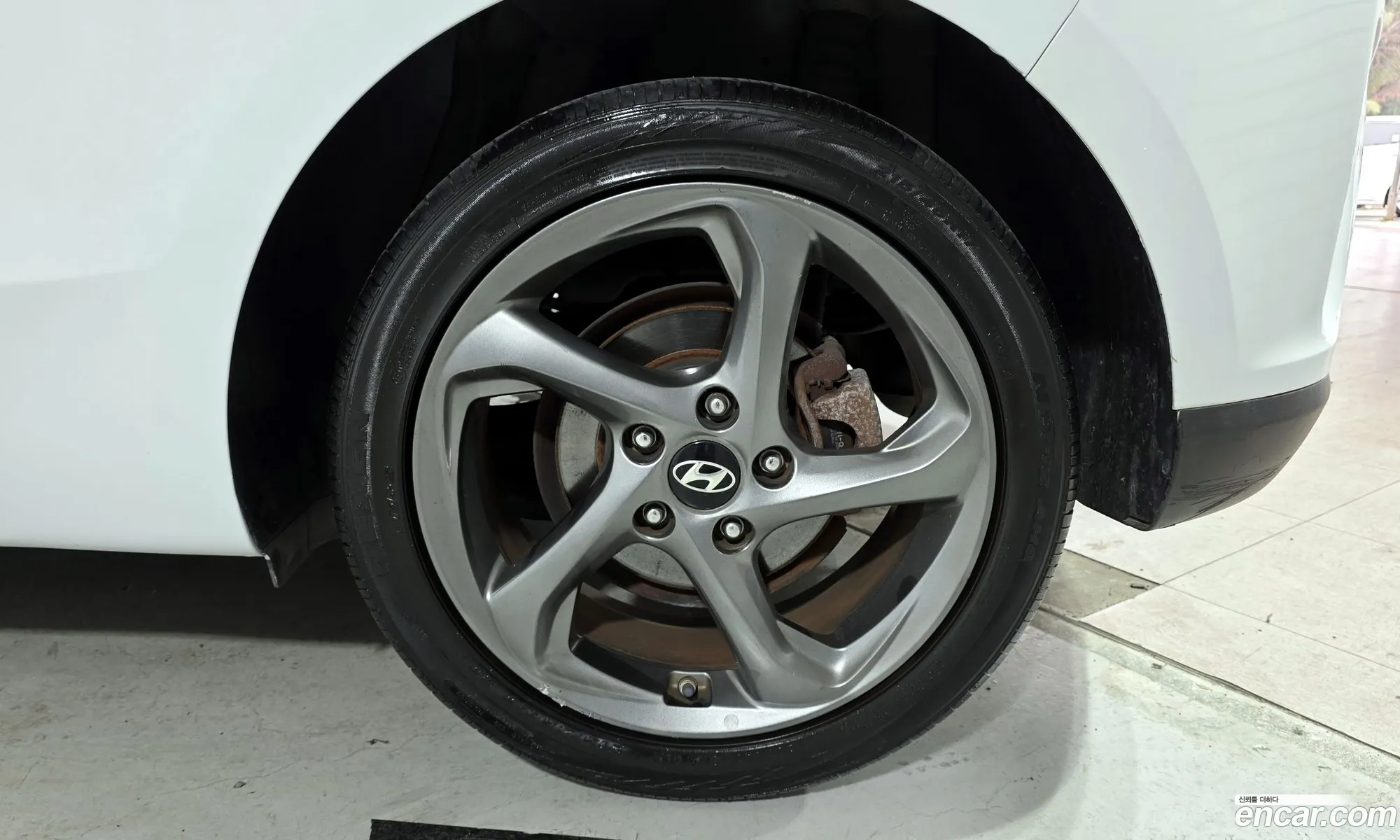 Hyundai Veloster 2018 — 19