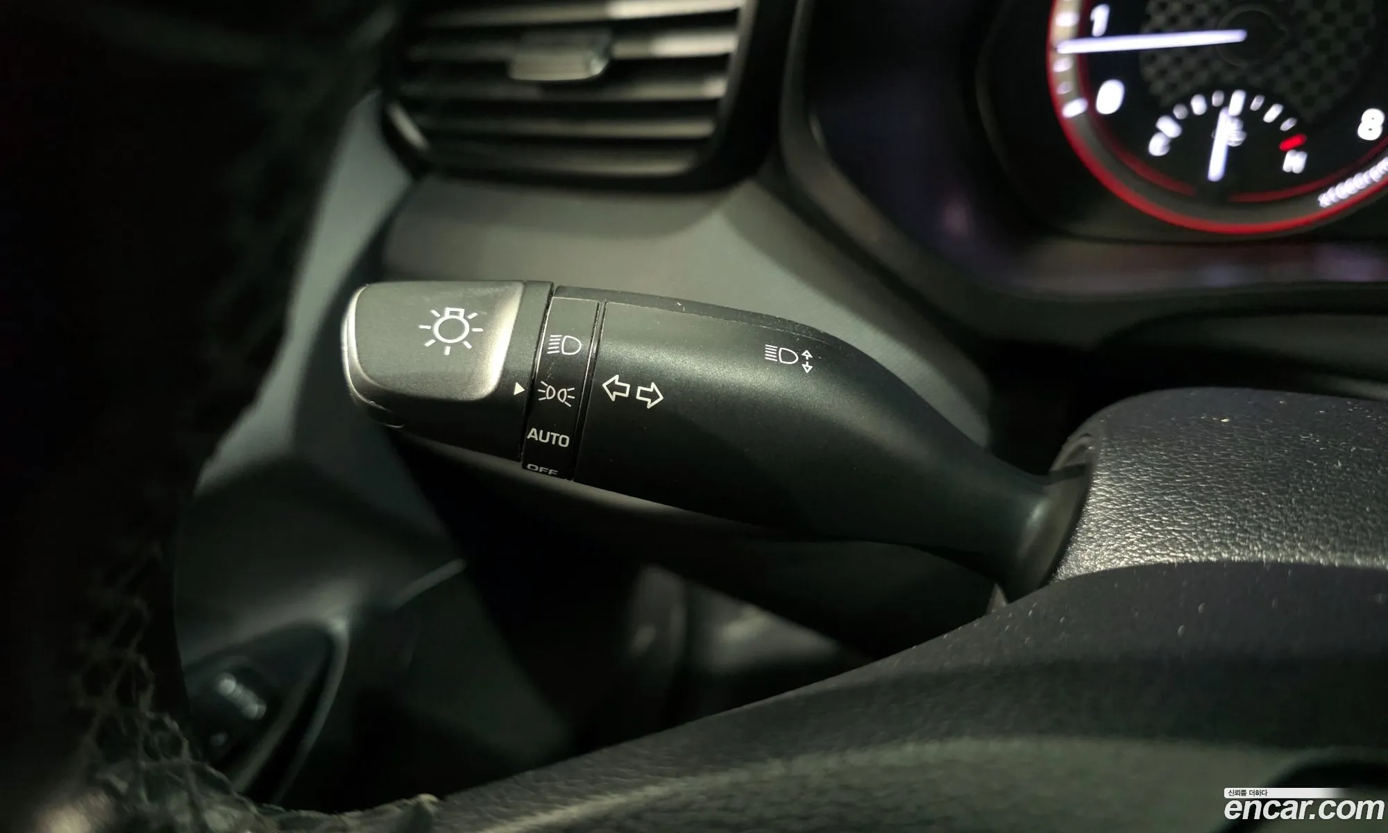 Hyundai Veloster 2018 — 10