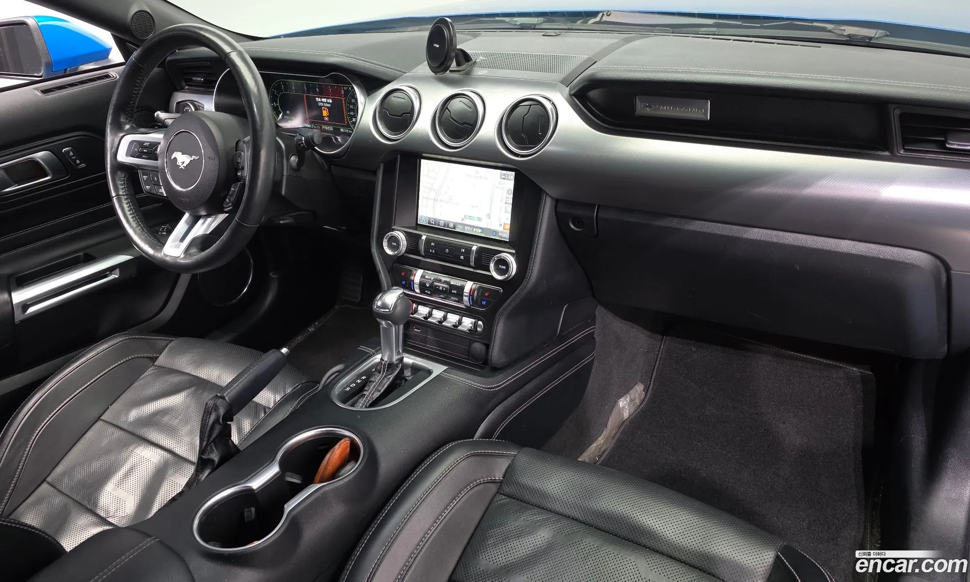 Ford Mustang 2021 — 19