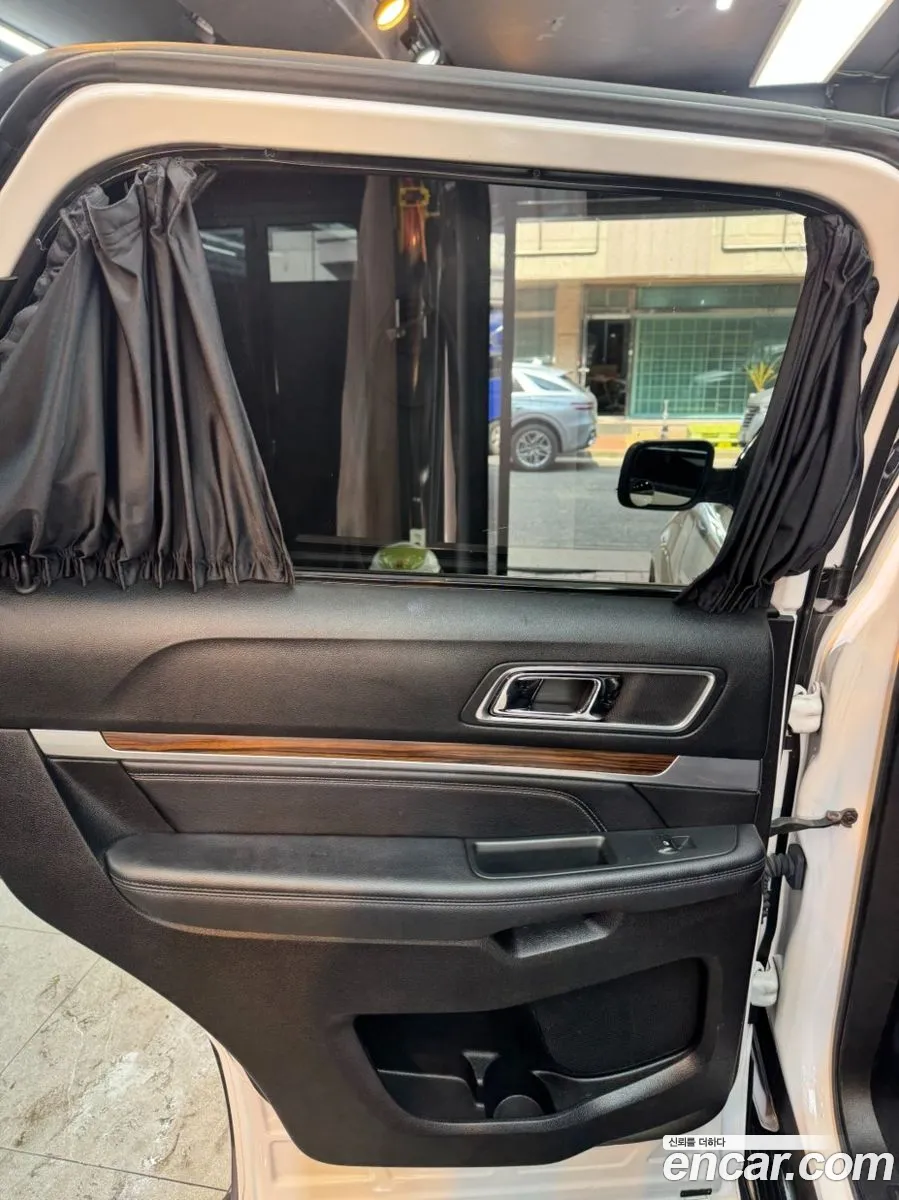 Ford Explorer 2017 — 12