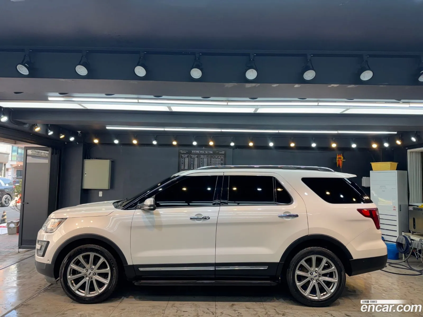 Ford Explorer 2017 — 13