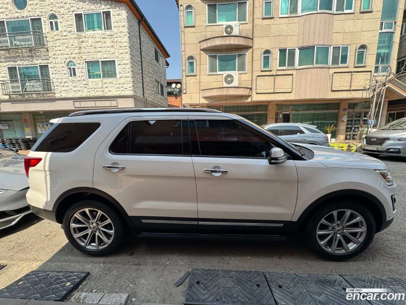 Ford Explorer 2017 — 19